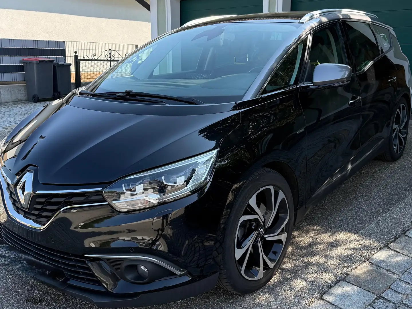 Renault Grand Scenic 1.3 TCe Energy BOSE-Edition Schwarz - 2