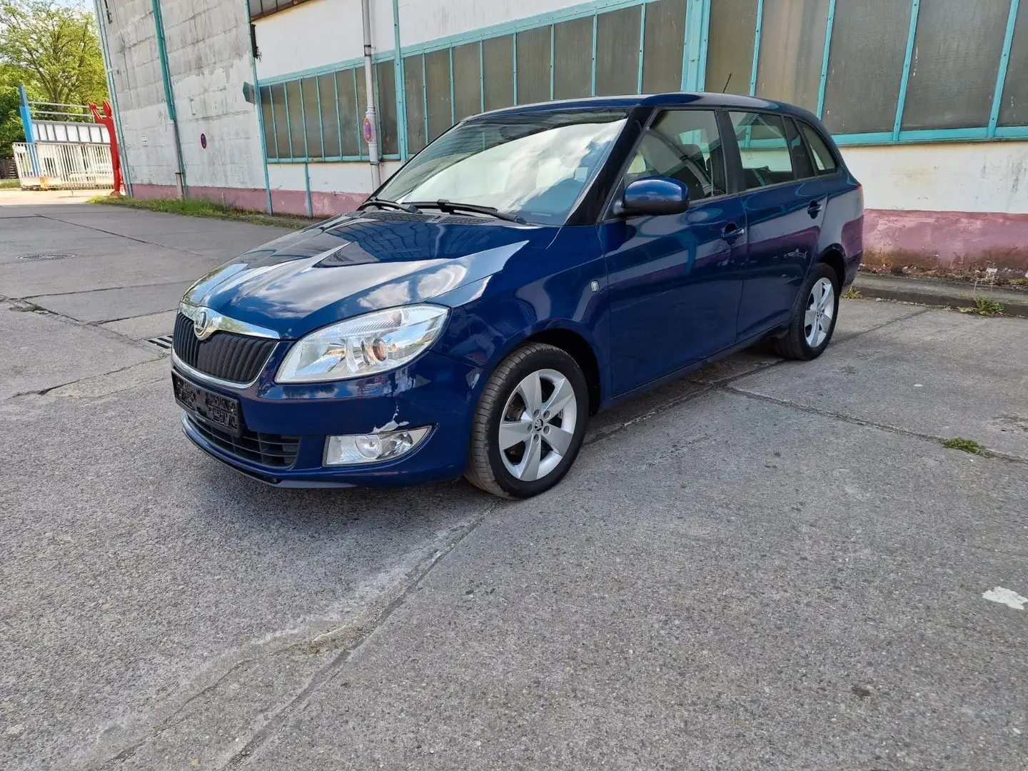 Skoda Fabia Combi Ambition Bleu - 2