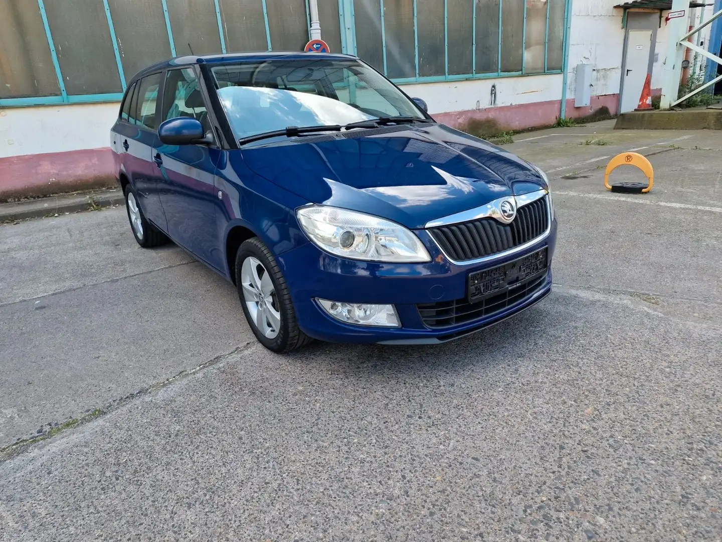 Skoda Fabia Combi Ambition Bleu - 1