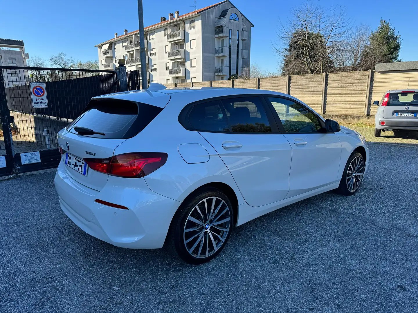 BMW 116 116d Msport Exterior auto - 2