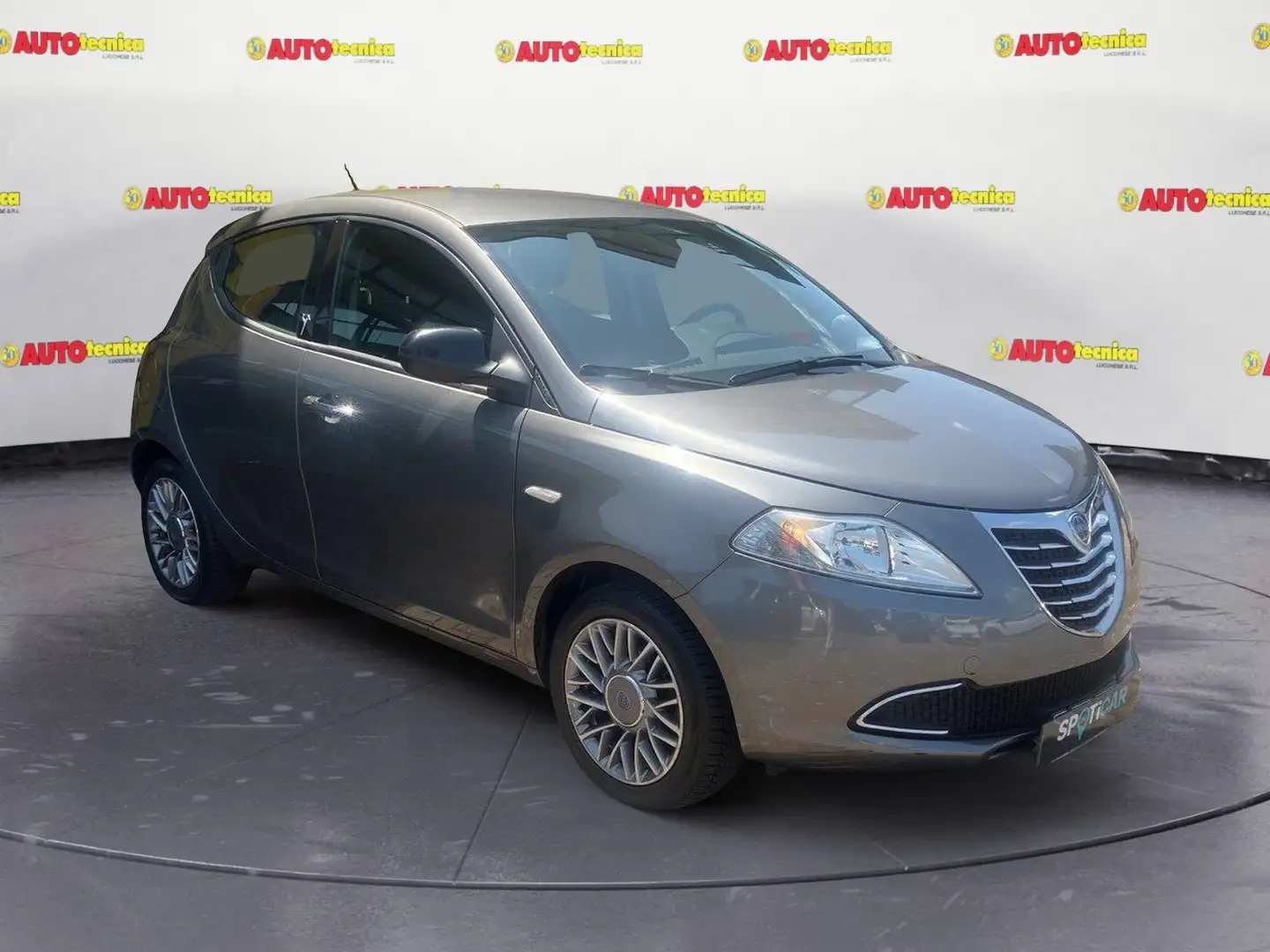 Lancia Ypsilon Ypsilon 1.2 69 CV 5 porte Gold Gris - 2
