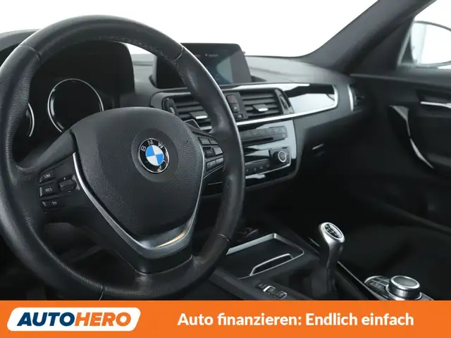 BMW 1 Series view 11