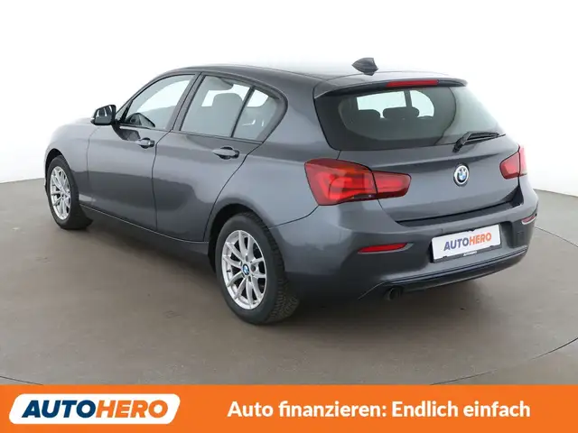 BMW 1 Series view 4