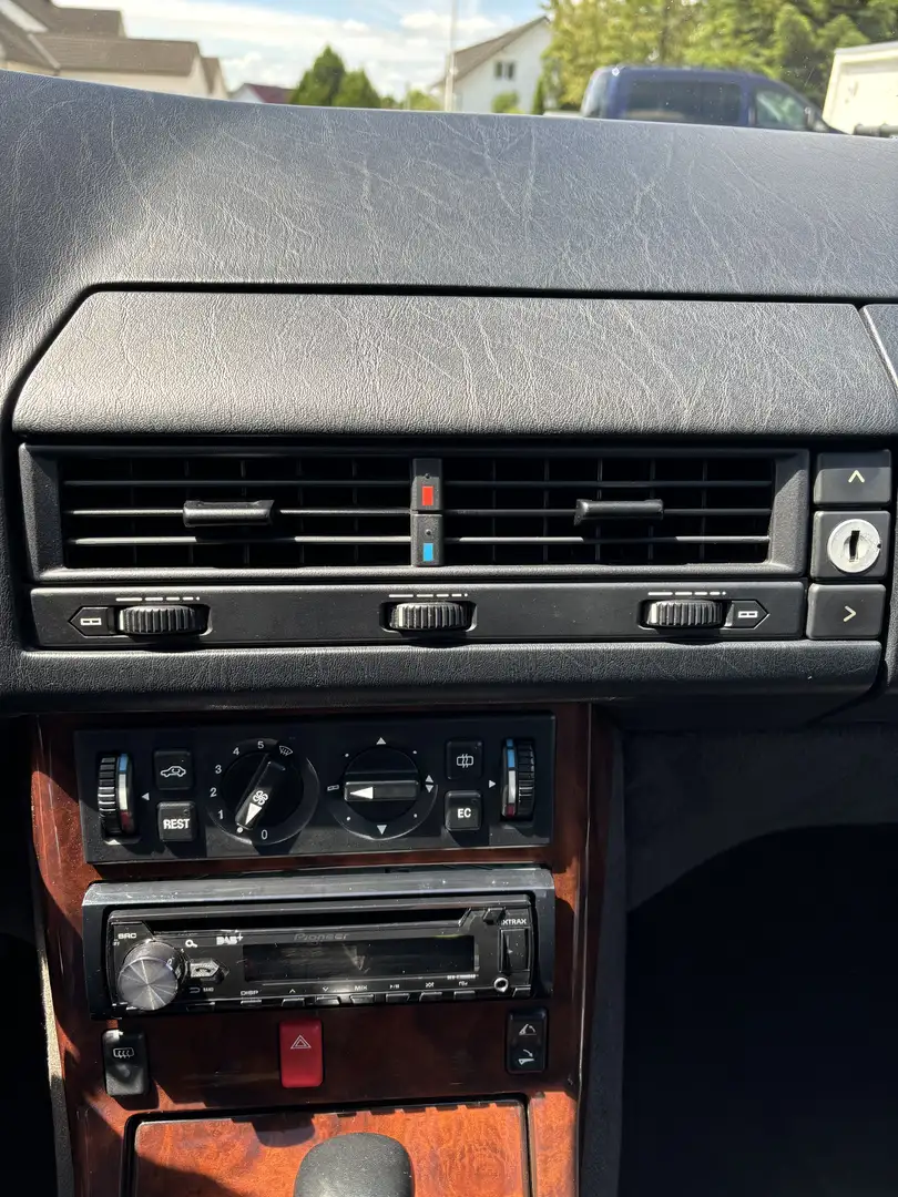 Mercedes-Benz SL 300 SL-24 - 2