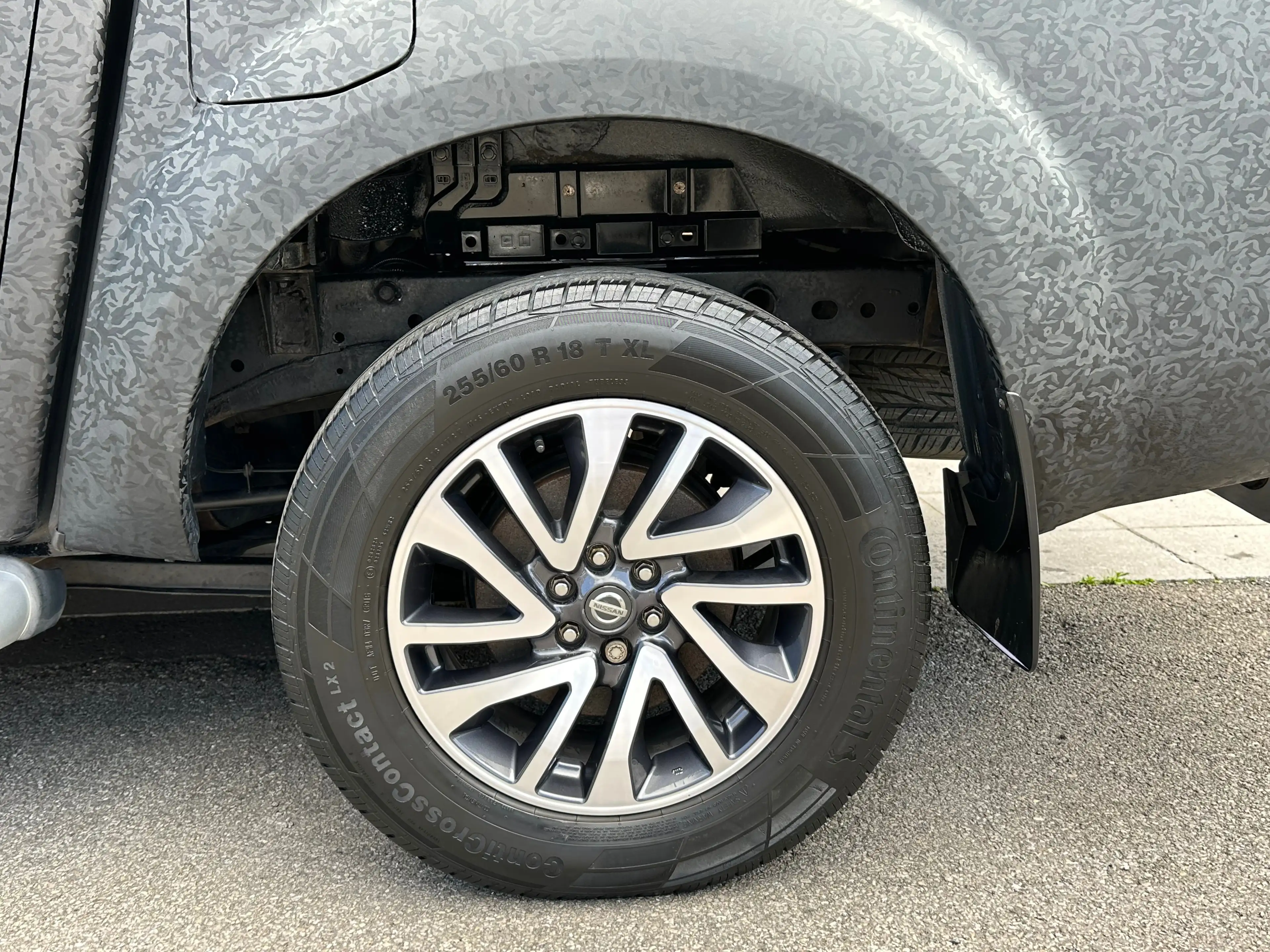 Nissan Navara 2.3 dci double C/ 4WD I Cuir I Led I Navi I Cam 360 I Toit Ouvrant — photo 6