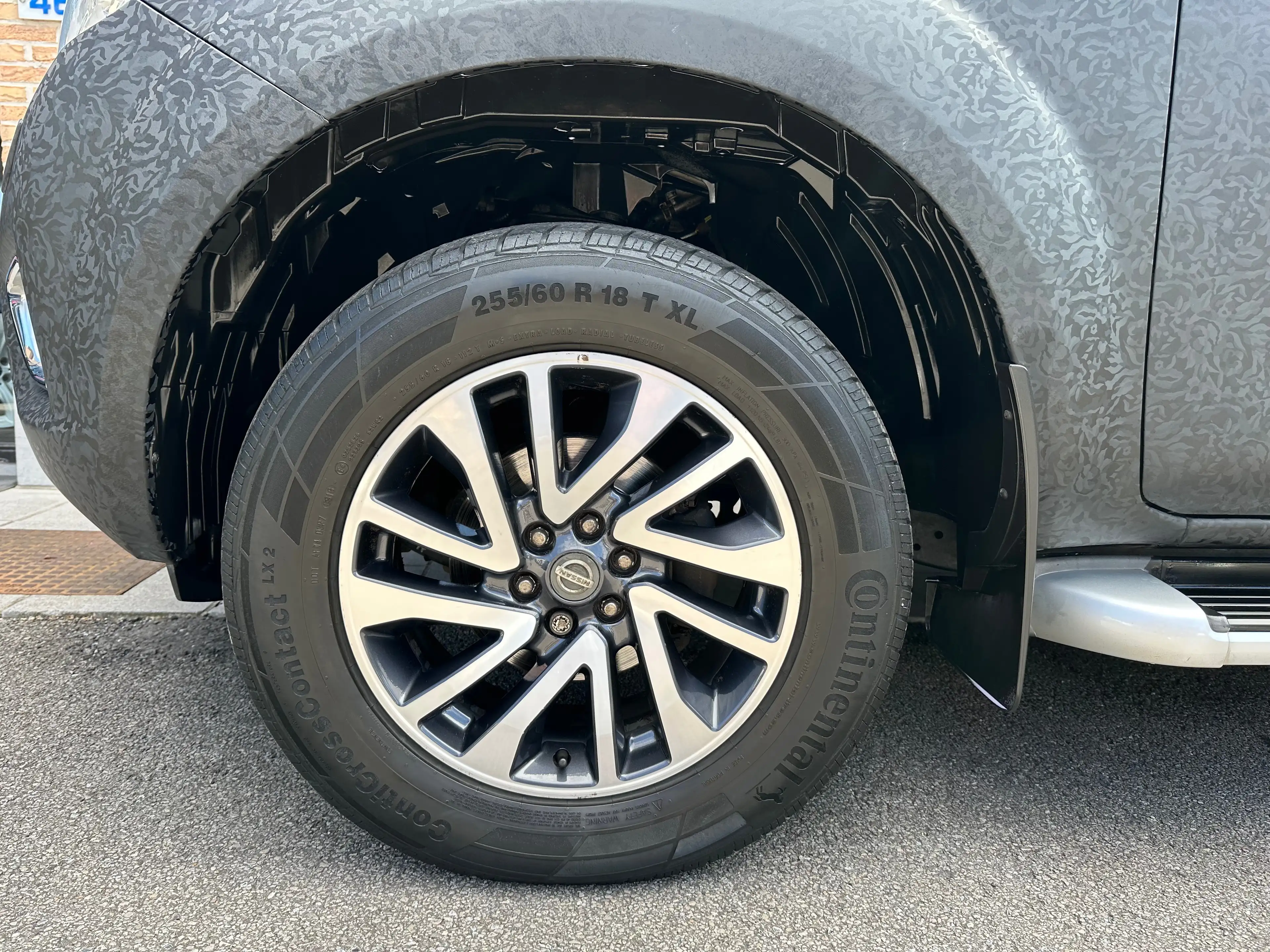 Nissan Navara 2.3 dci double C/ 4WD I Cuir I Led I Navi I Cam 360 I Toit Ouvrant — photo 12