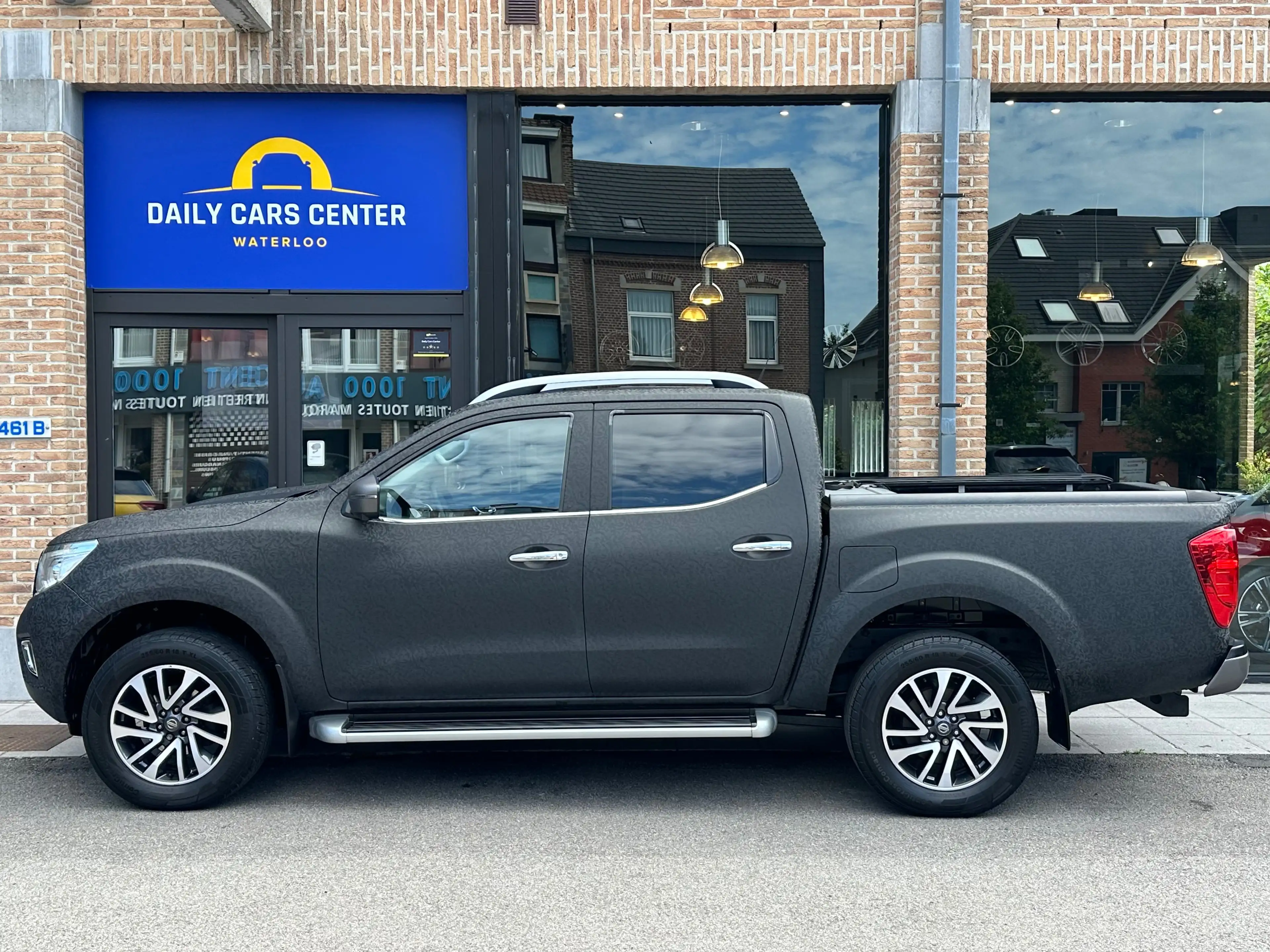 Nissan Navara 2.3 dci double C/ 4WD I Cuir I Led I Navi I Cam 360 I Toit Ouvrant — photo 2