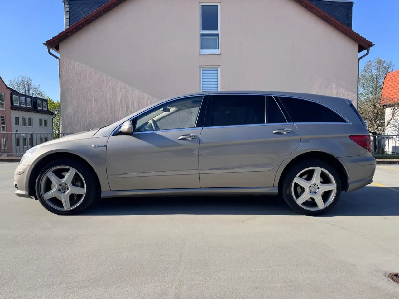 Mercedes-Benz R 63 AMG