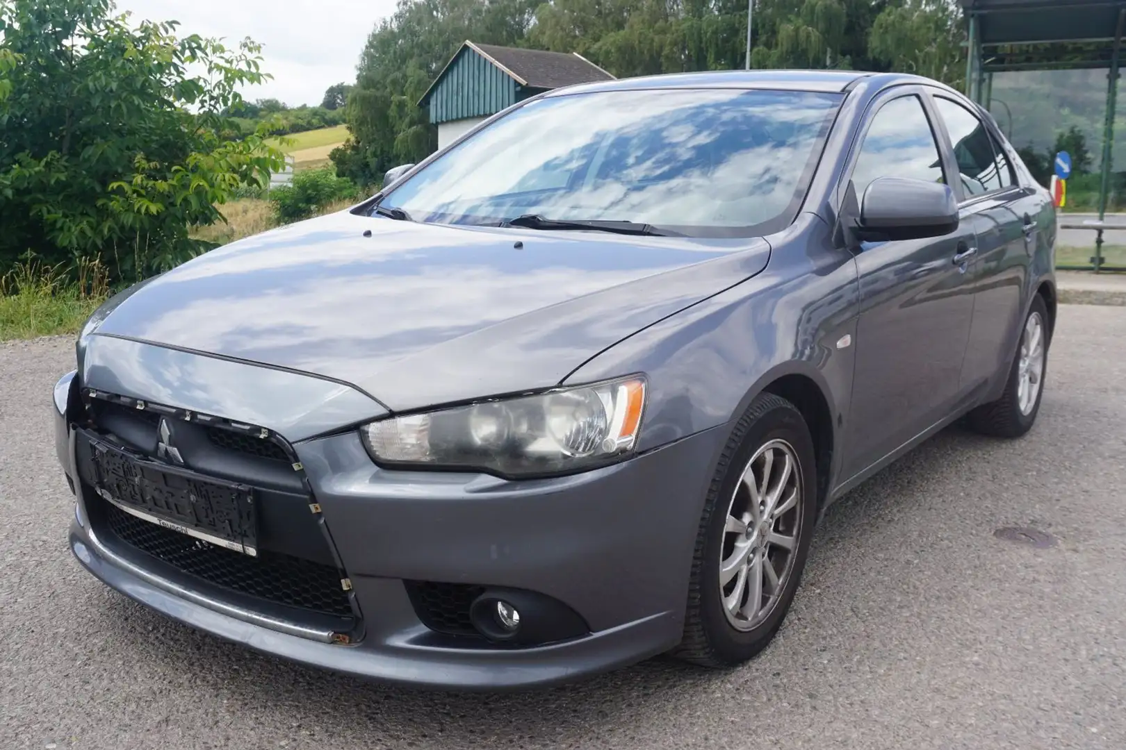 Mitsubishi Lancer 1,6 Invite Silber - 2