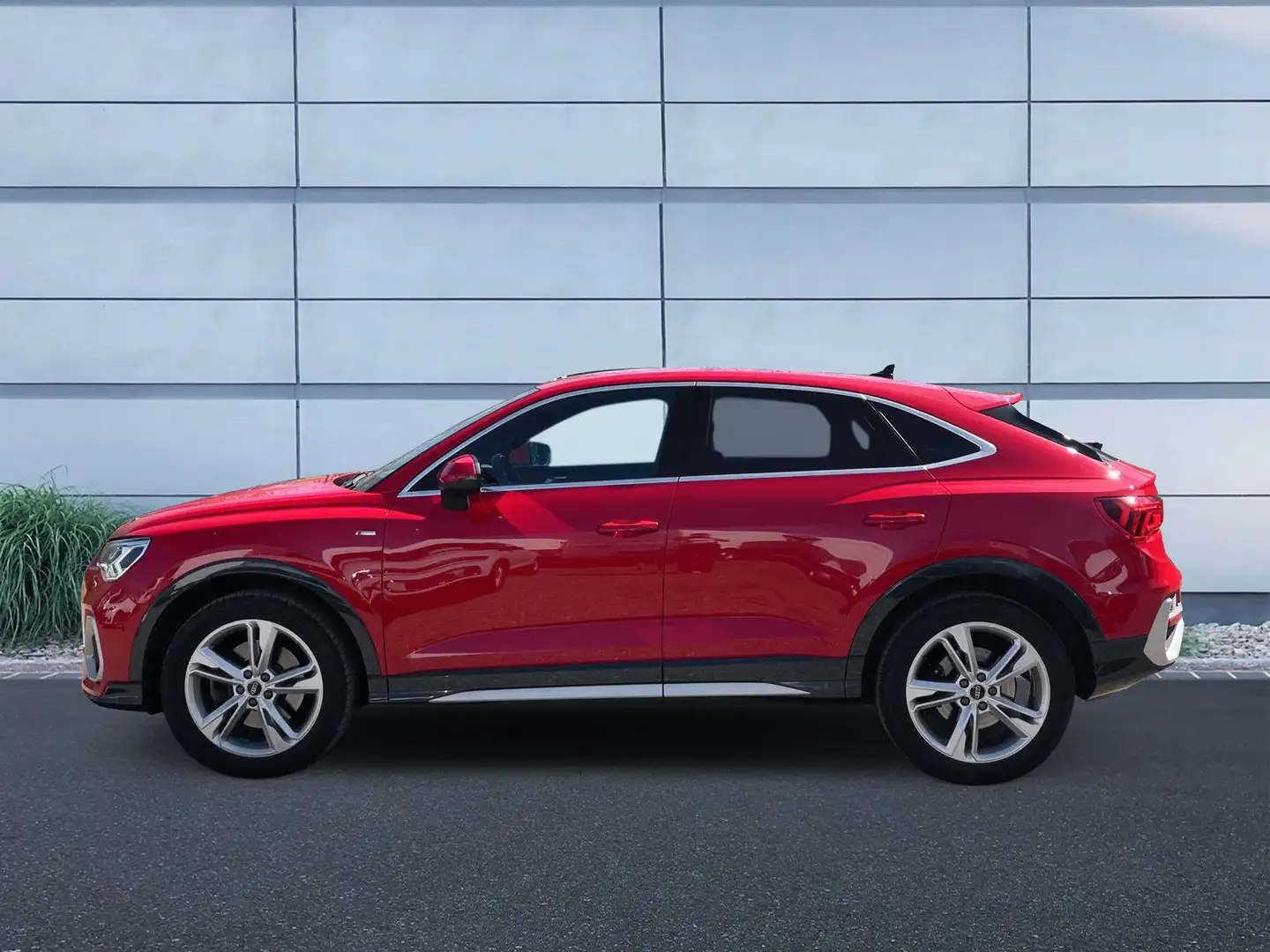 Audi Q3 S line 40 TFSI quattro 140(190) kW( Piros - 2