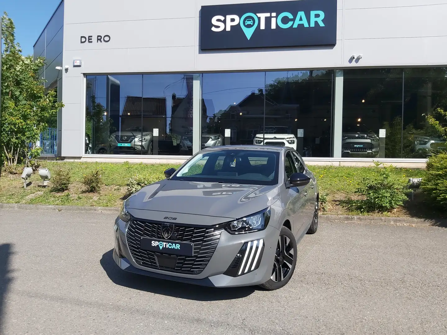 Peugeot 208 1.2i Hybrid Allure e-DCS Grijs - 1