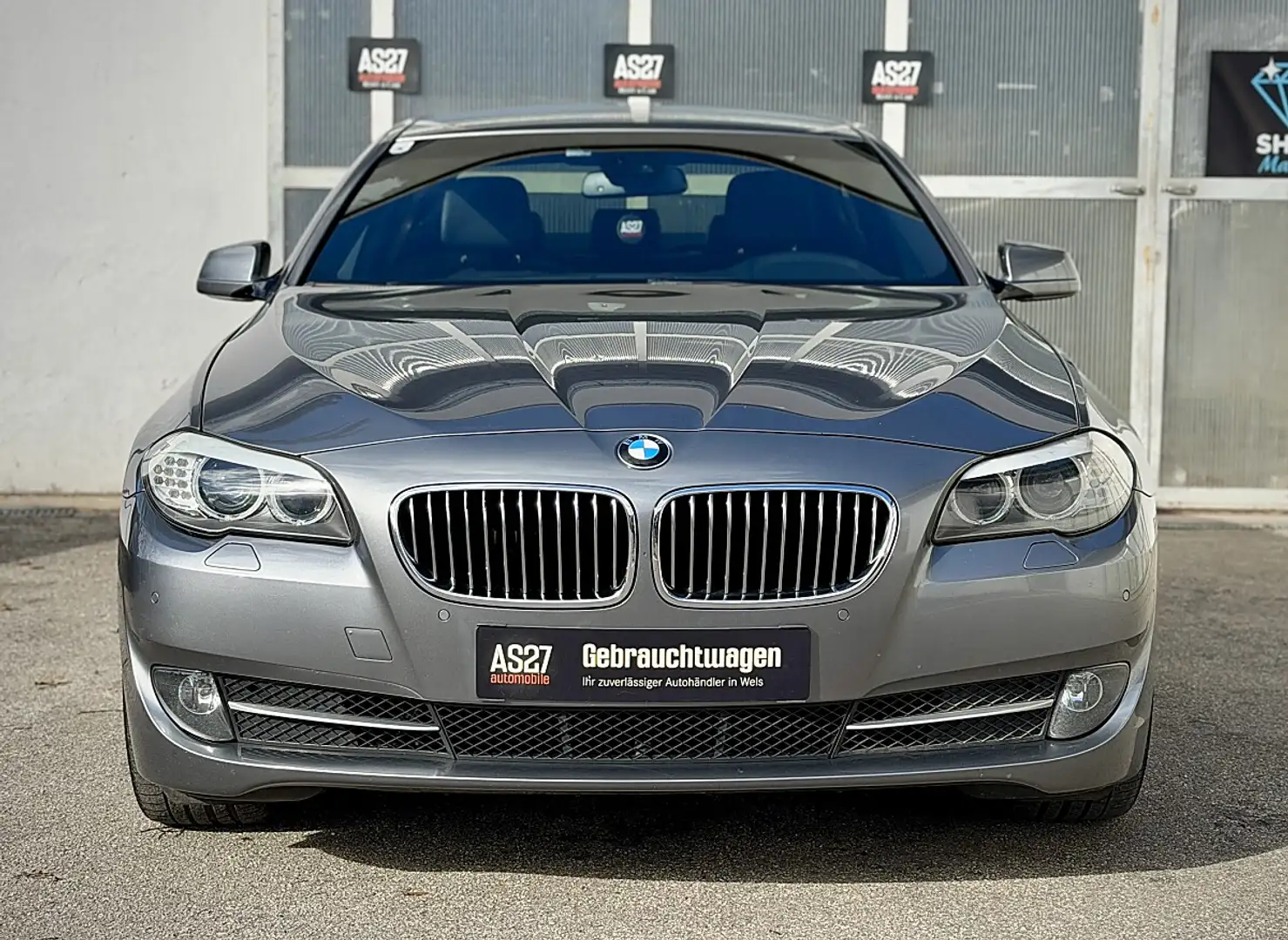 BMW 525 d Limousine Grau - 2