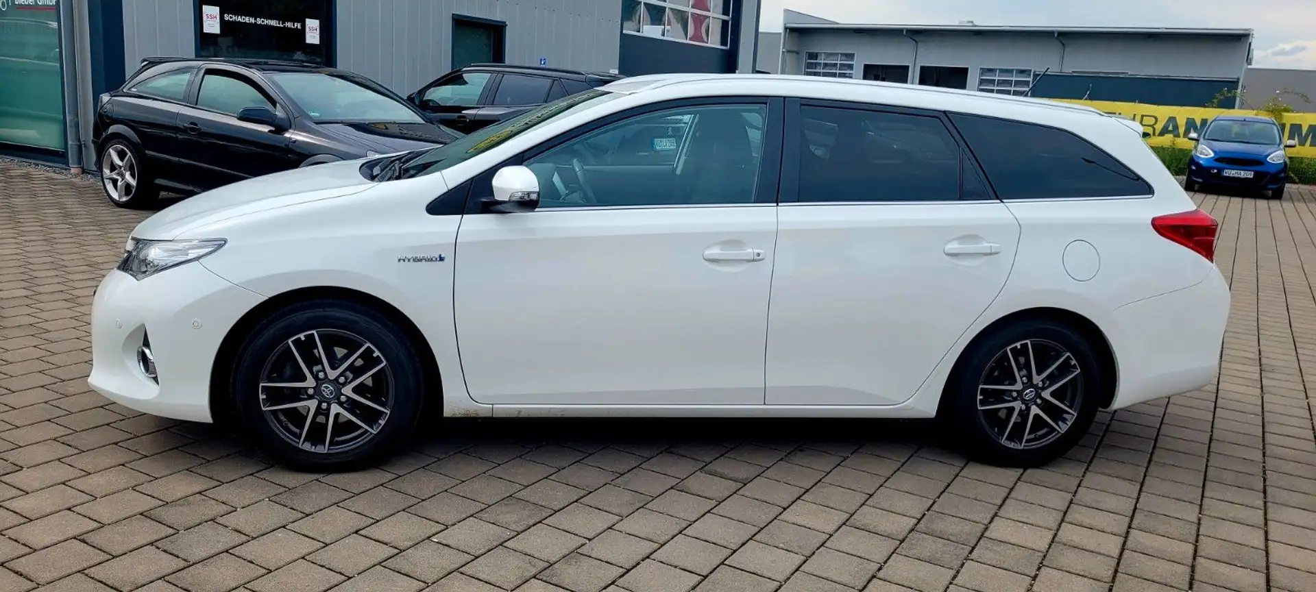 Toyota Auris Touring Sports Hybrid Edition/R.Cam/Navi/G Blanco - 2