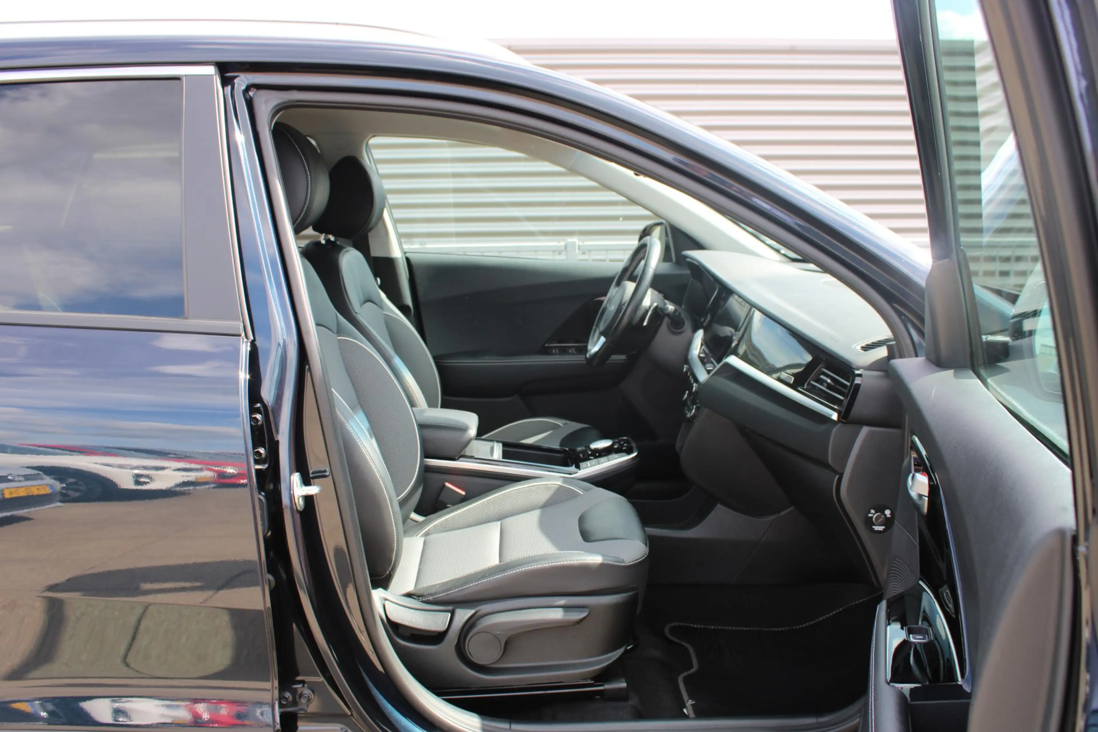 Kia e-Niro Edition 64 kWh Trekhaak — photo 11