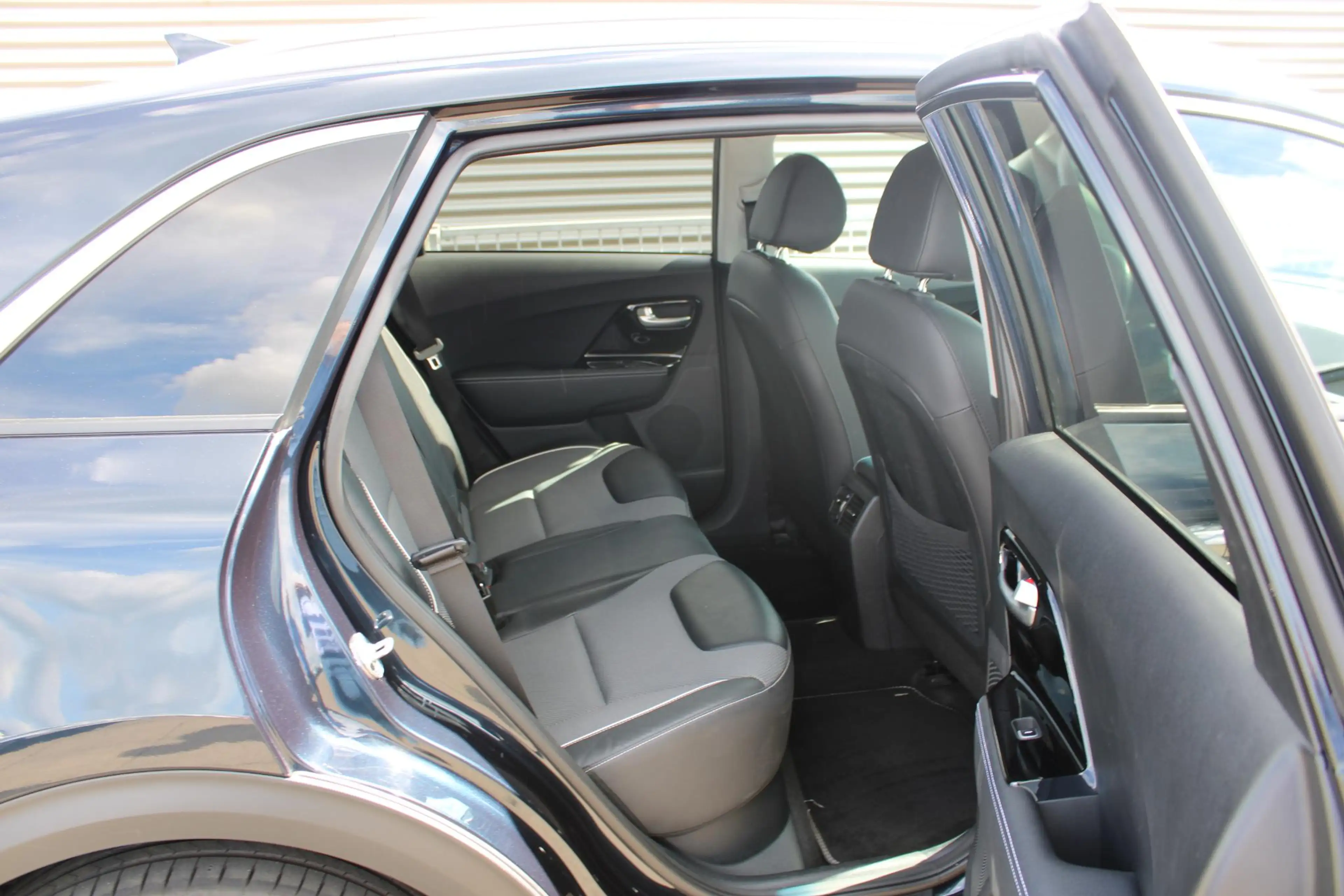 Kia e-Niro Edition 64 kWh Trekhaak — photo 13