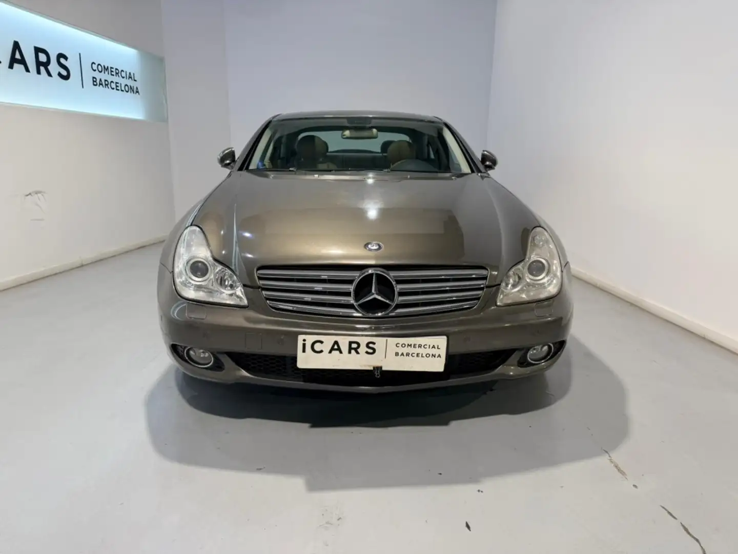 Mercedes-Benz CLS 350 Aut. Beige - 2
