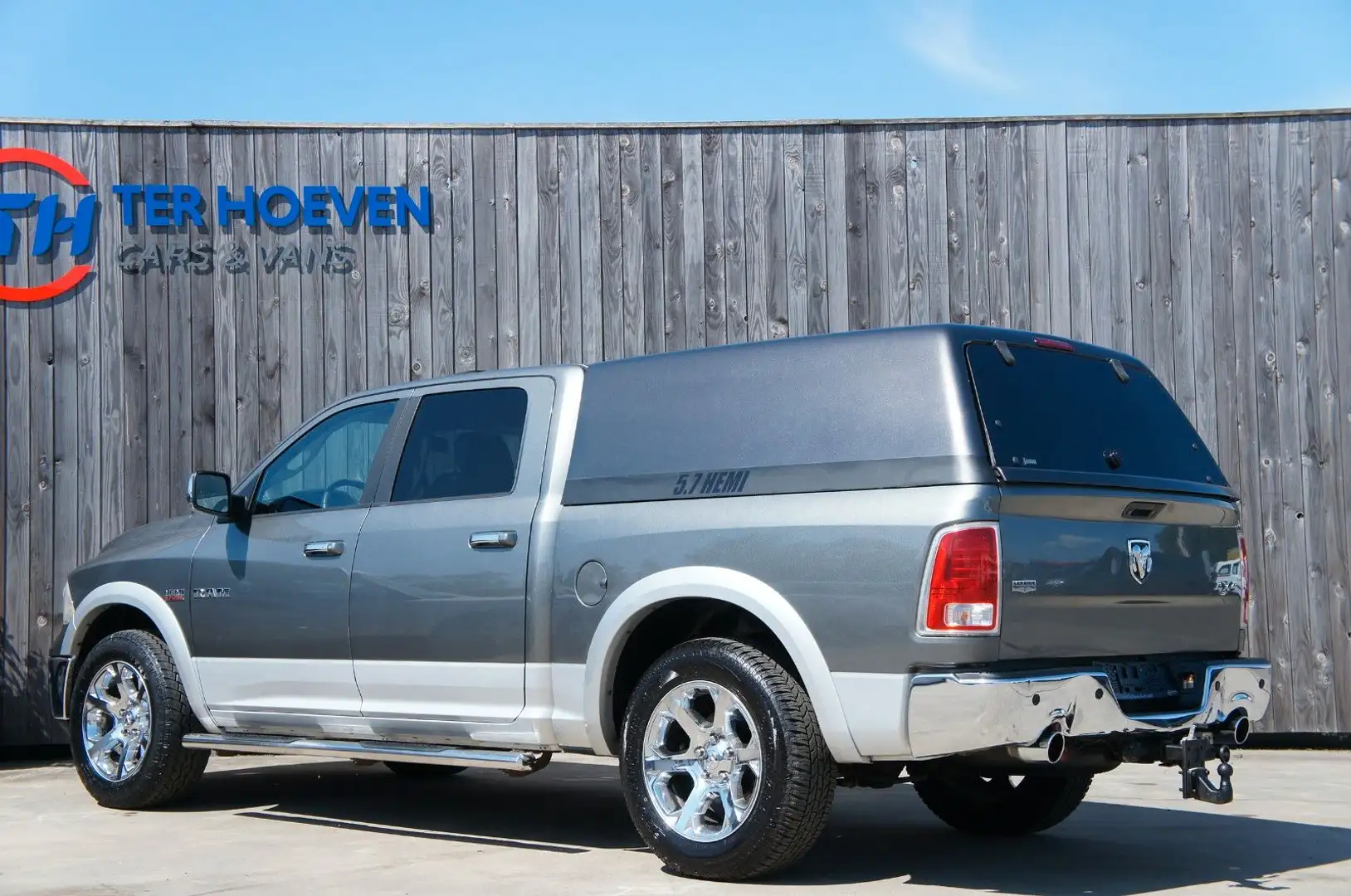Dodge RAM 1500 Laramie 4X4 5.7L Hemi LPG AHK 295KW Eu5 Gris - 2