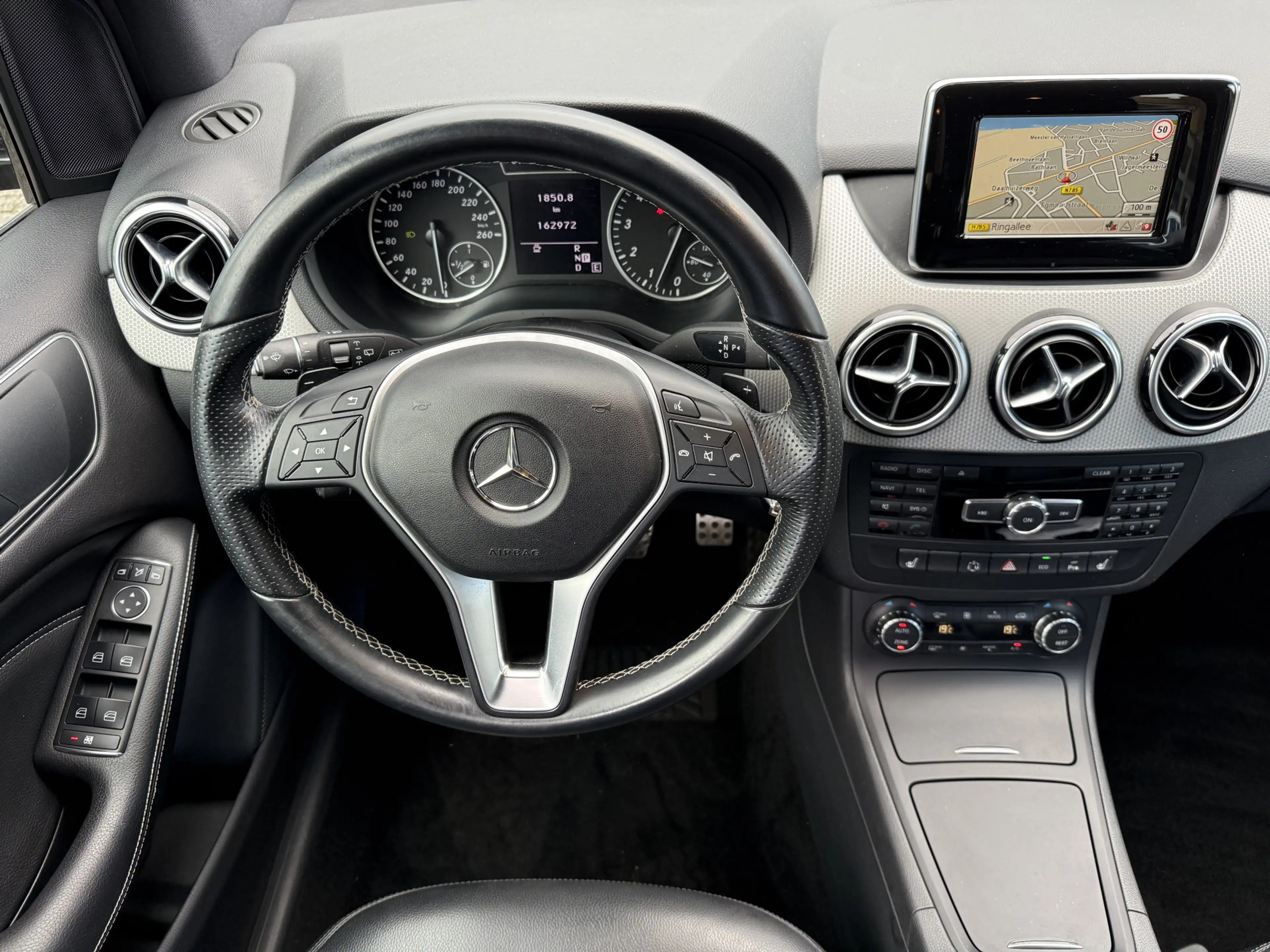 Mercedes-Benz B 180 Ambition Aut., Navi | Trekhaak | Clima — photo 15