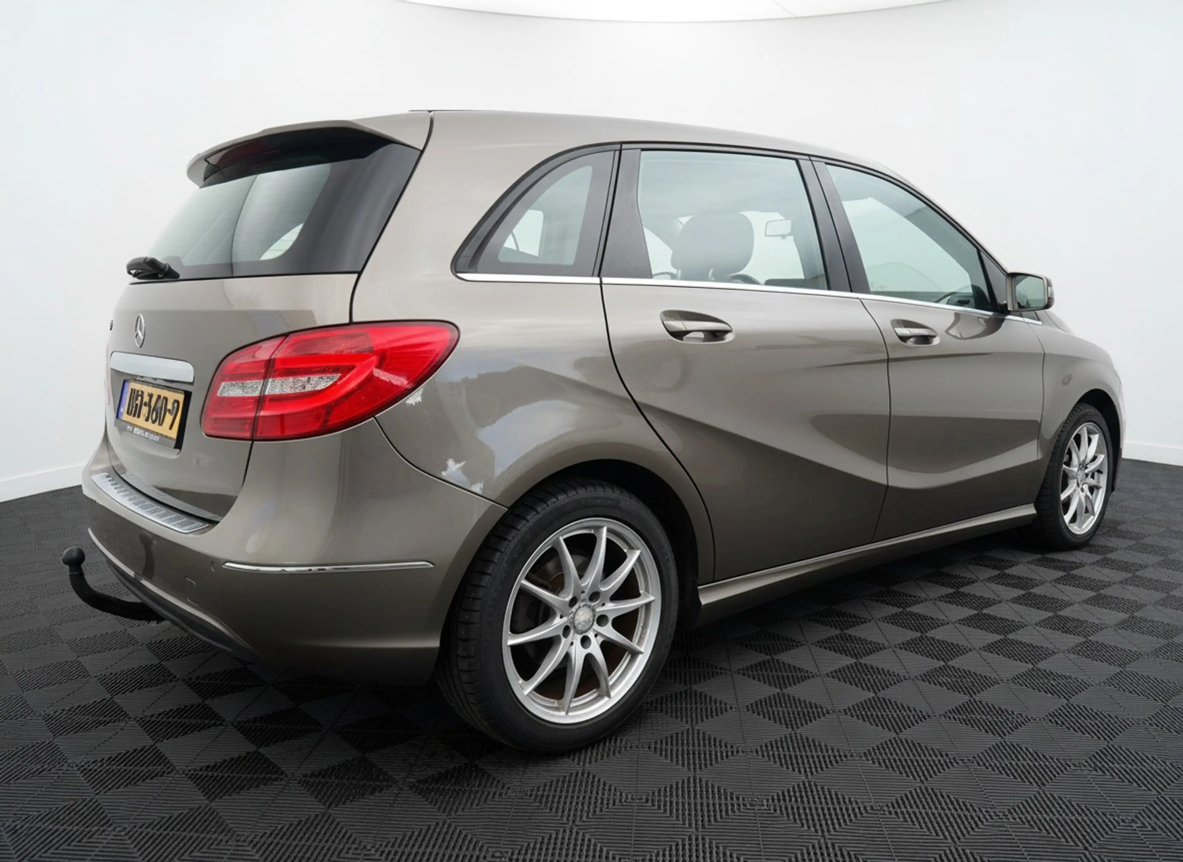 Mercedes-Benz B 180 Ambition Aut., Navi | Trekhaak | Clima — photo 6