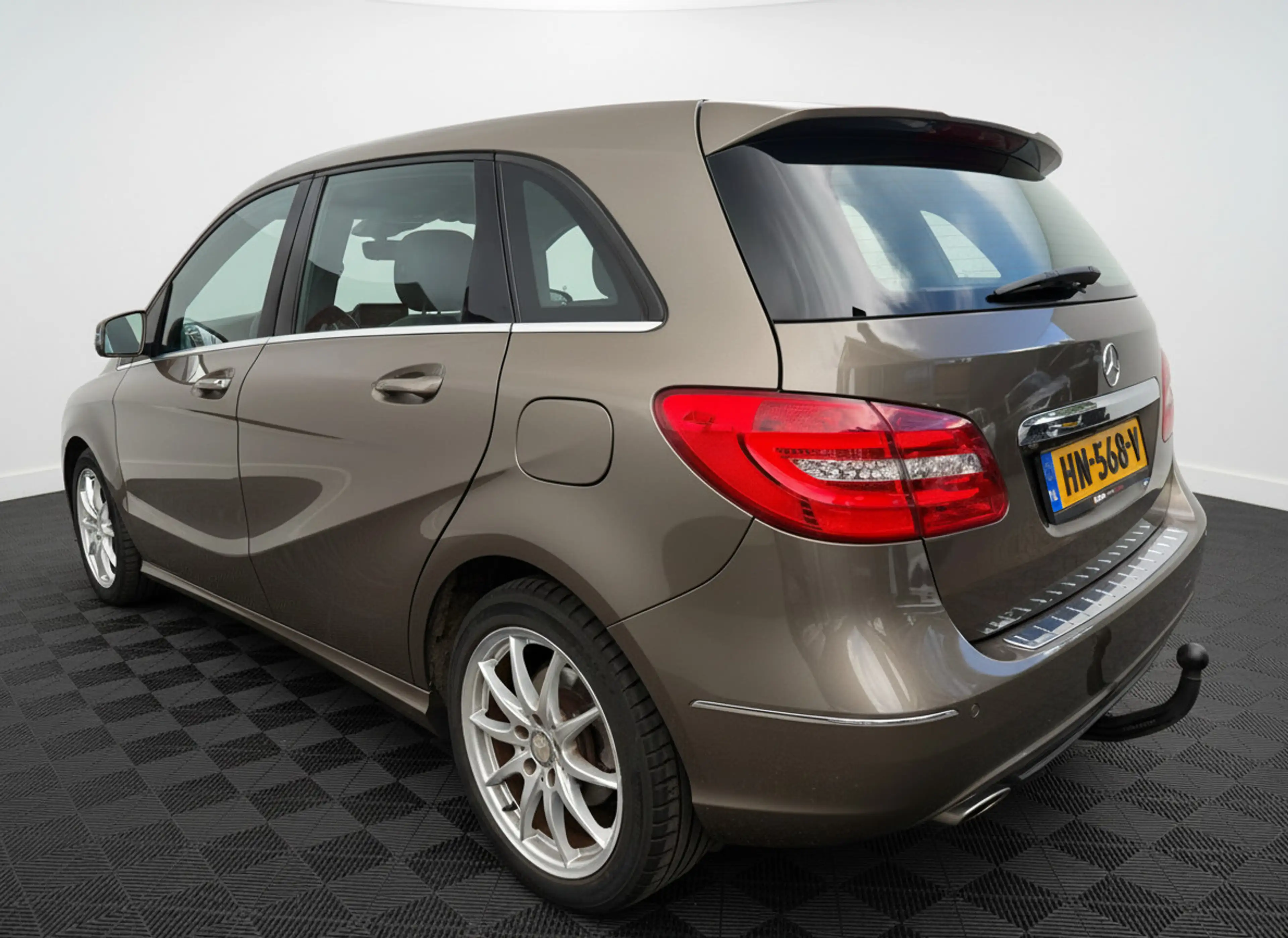 Mercedes-Benz B 180 Ambition Aut., Navi | Trekhaak | Clima — photo 8