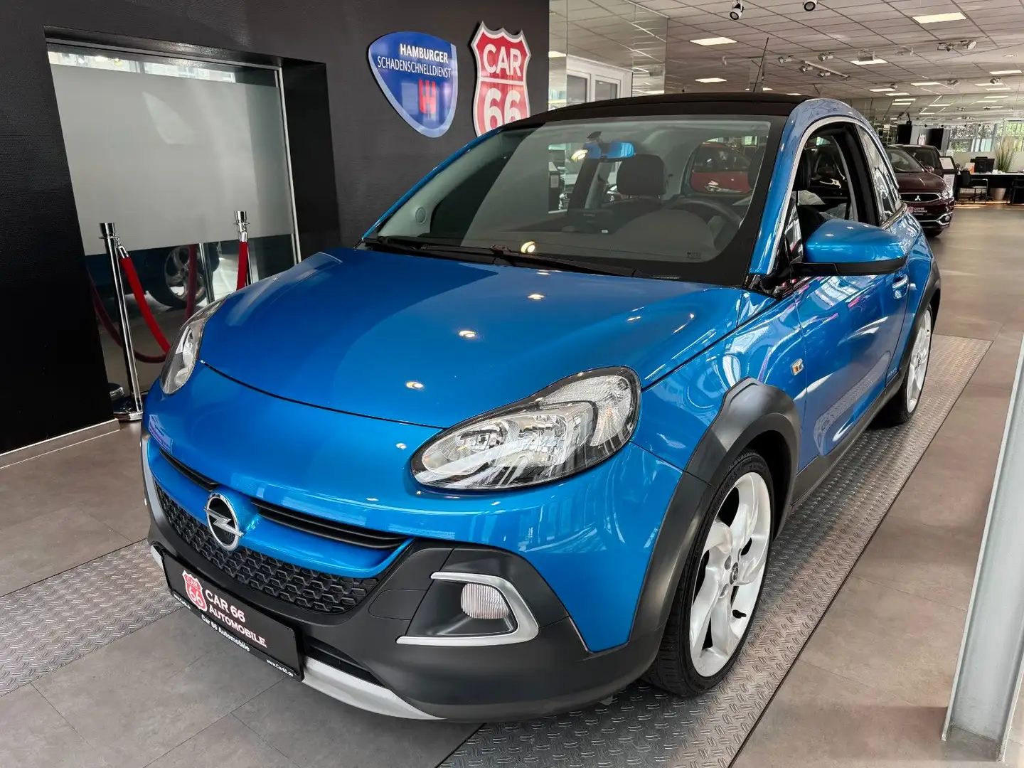 Opel Adam Rocks Blau - 1