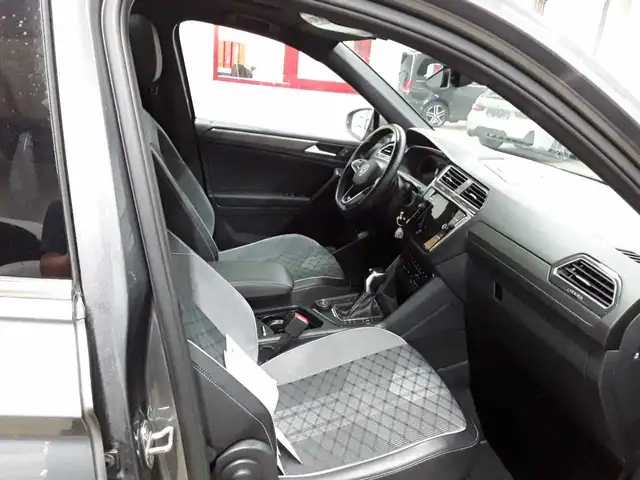 Volkswagen Tiguan view 8