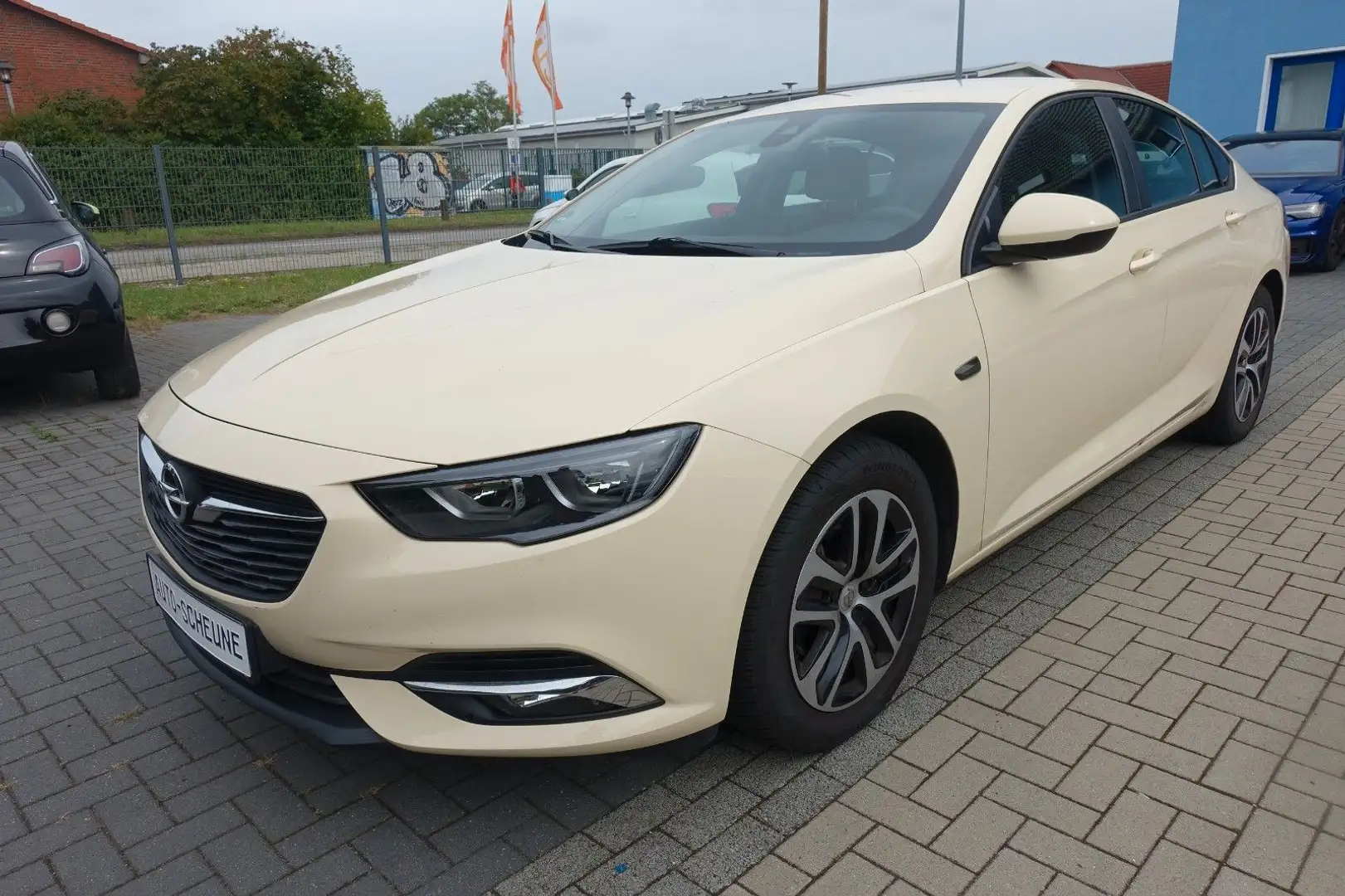Opel Insignia B Grand Sport Edition - 1