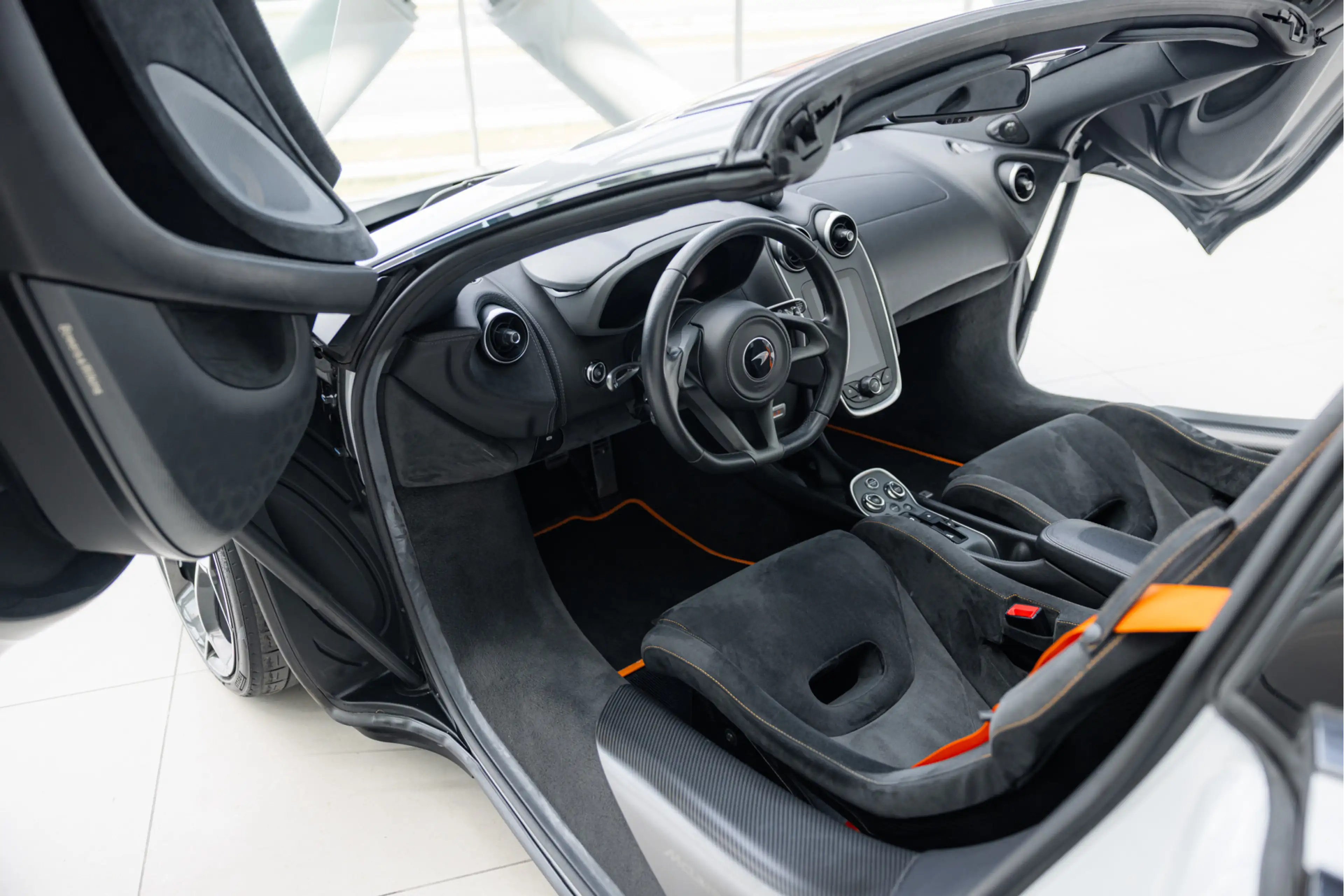 McLaren 600LT Spider 3.8 V8 | MSO Cirrus Grey | Noselift | — photo 3