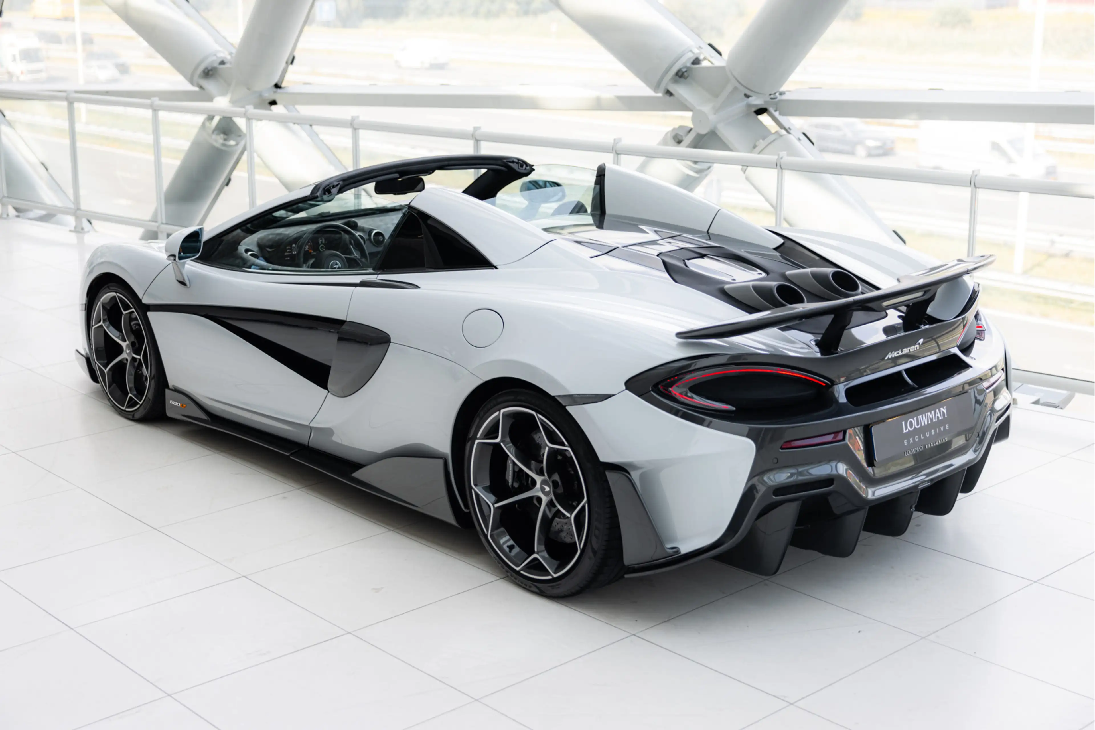 McLaren 600LT Spider 3.8 V8 | MSO Cirrus Grey | Noselift | — photo 2