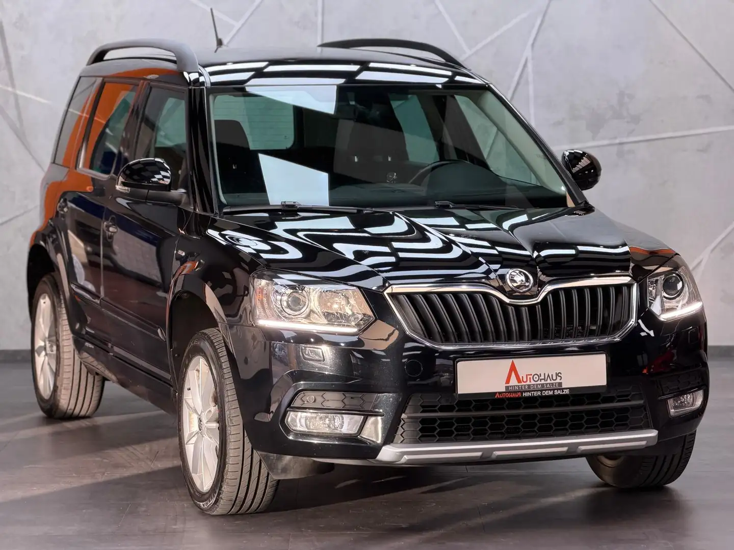 Skoda Yeti Drive 4x4 2.0 TDI |DSG|AHK|XEN|KAM|SHZG|LM Noir - 2