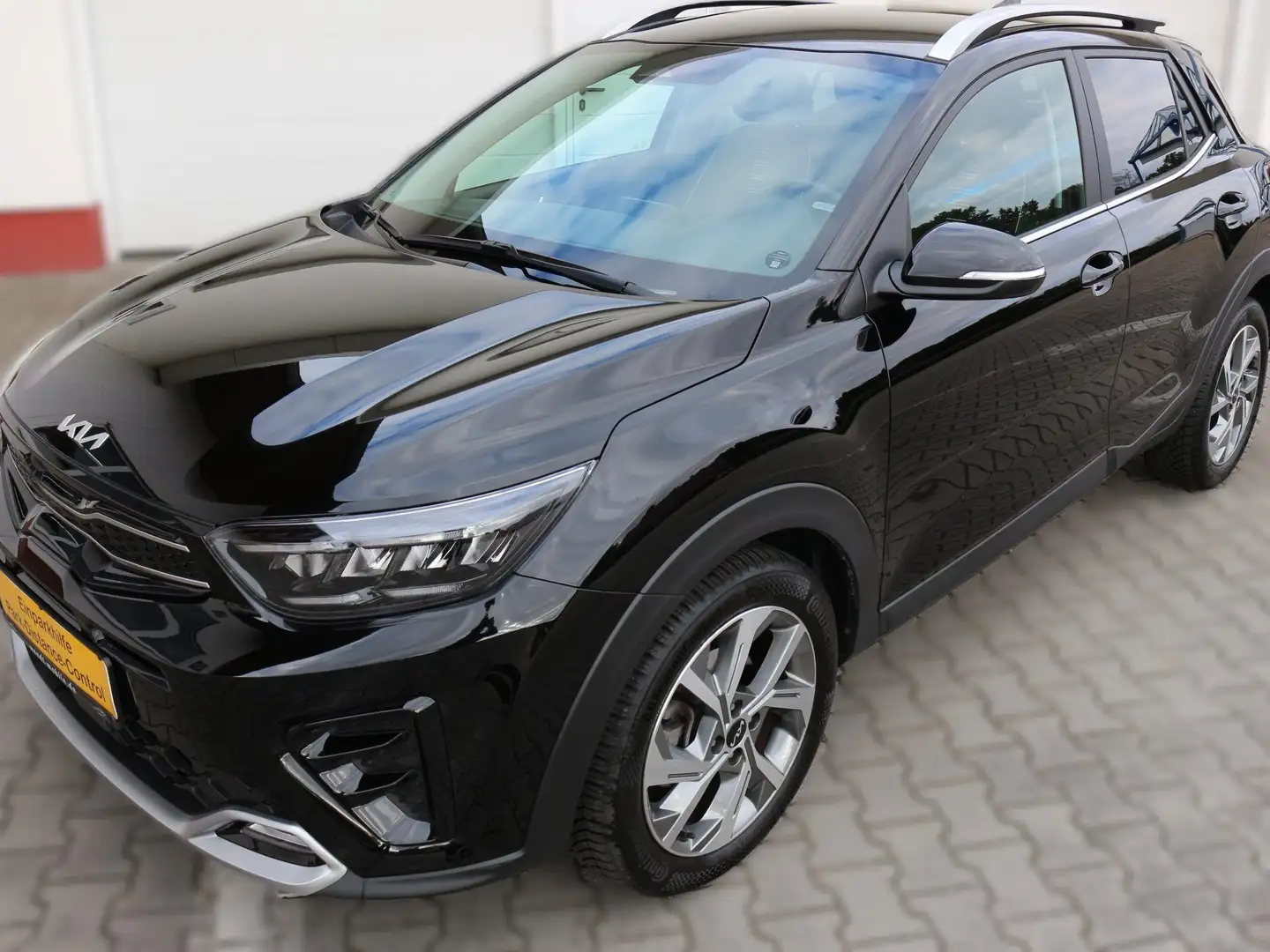 Kia Stonic GT Line mit LED Scheinwerfer u.v.m. Schwarz - 1