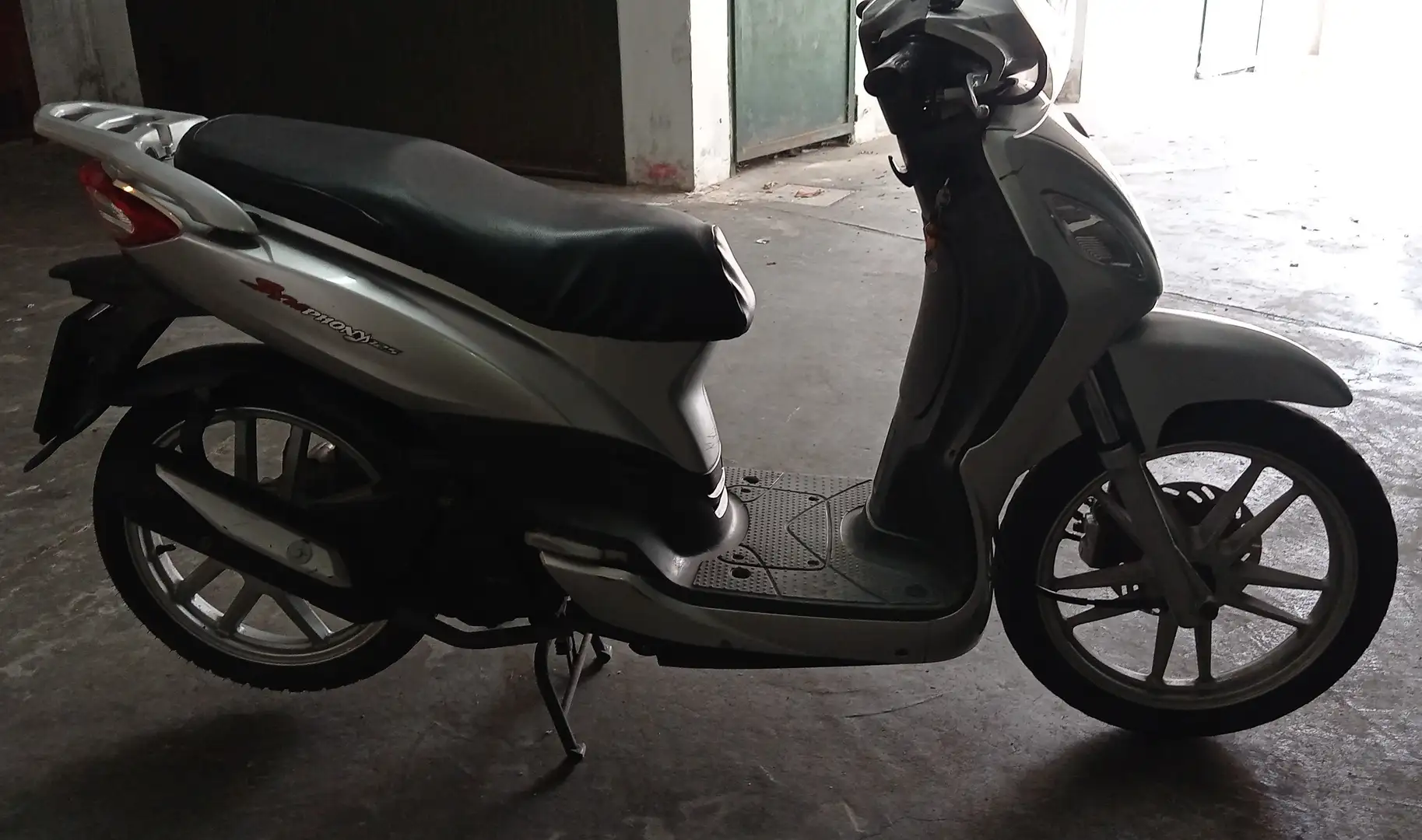 SYM Symphony 125 modello base Grigio - 2