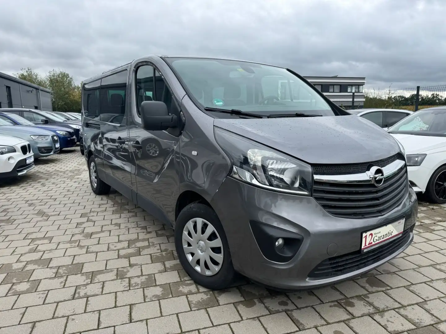 Opel Vivaro B Kombi Combi L2H1  2,9t Grau - 1