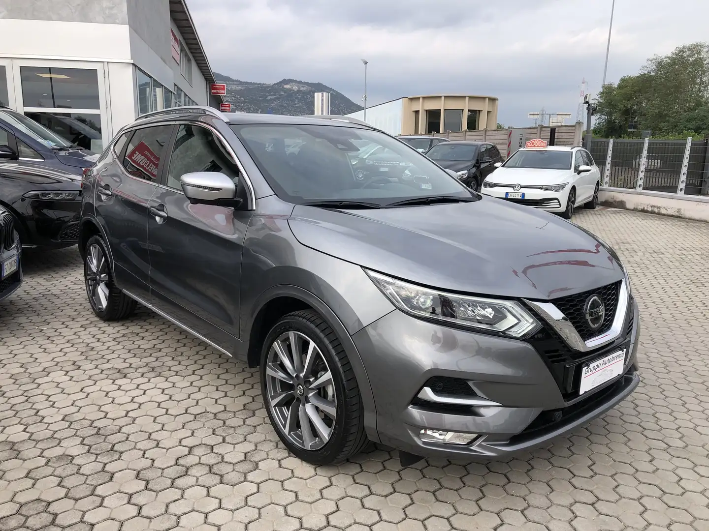 Nissan Qashqai 1.3 DIG-T 160 CV DCT N-TEC Grau - 2
