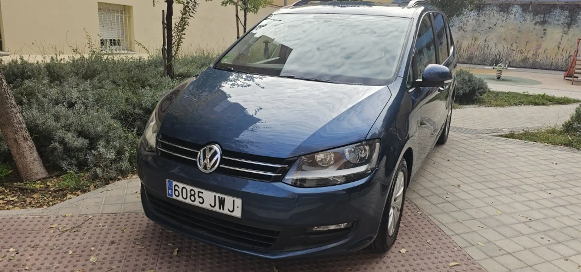 Volkswagen Sharan 2.0TDI Advance DSG 110kW RAC Azul - 2