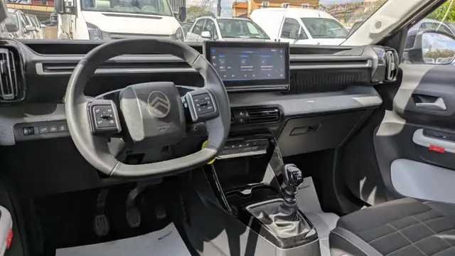 Citroen C3 view 9
