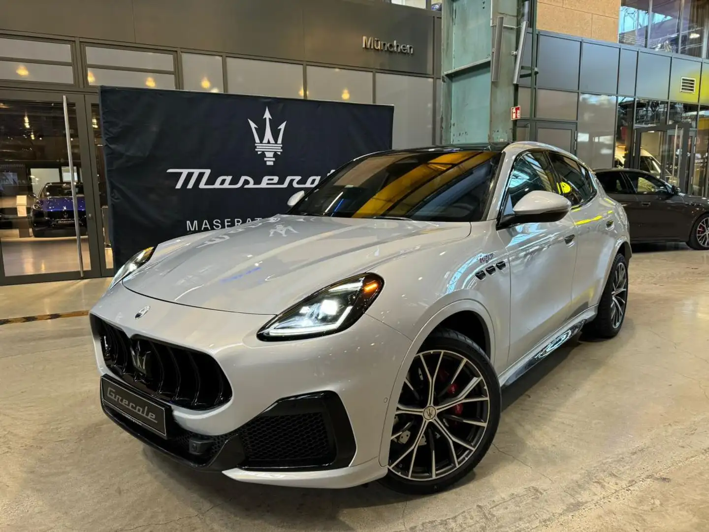 Maserati Grecale Trofeo Lagerwagenspecial *Maserati München* Silber - 1