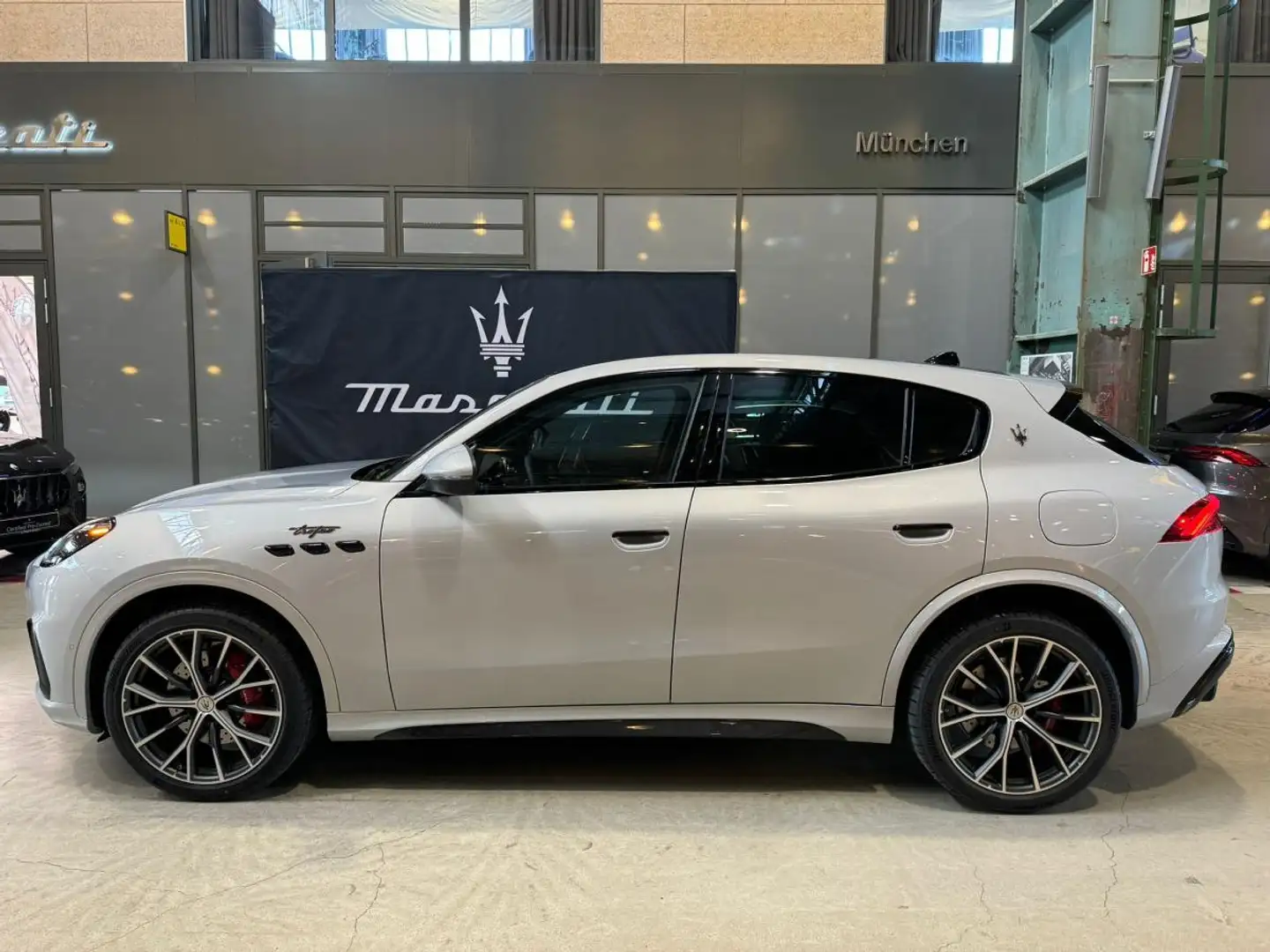 Maserati Grecale Trofeo Lagerwagenspecial *Maserati München* Silber - 2
