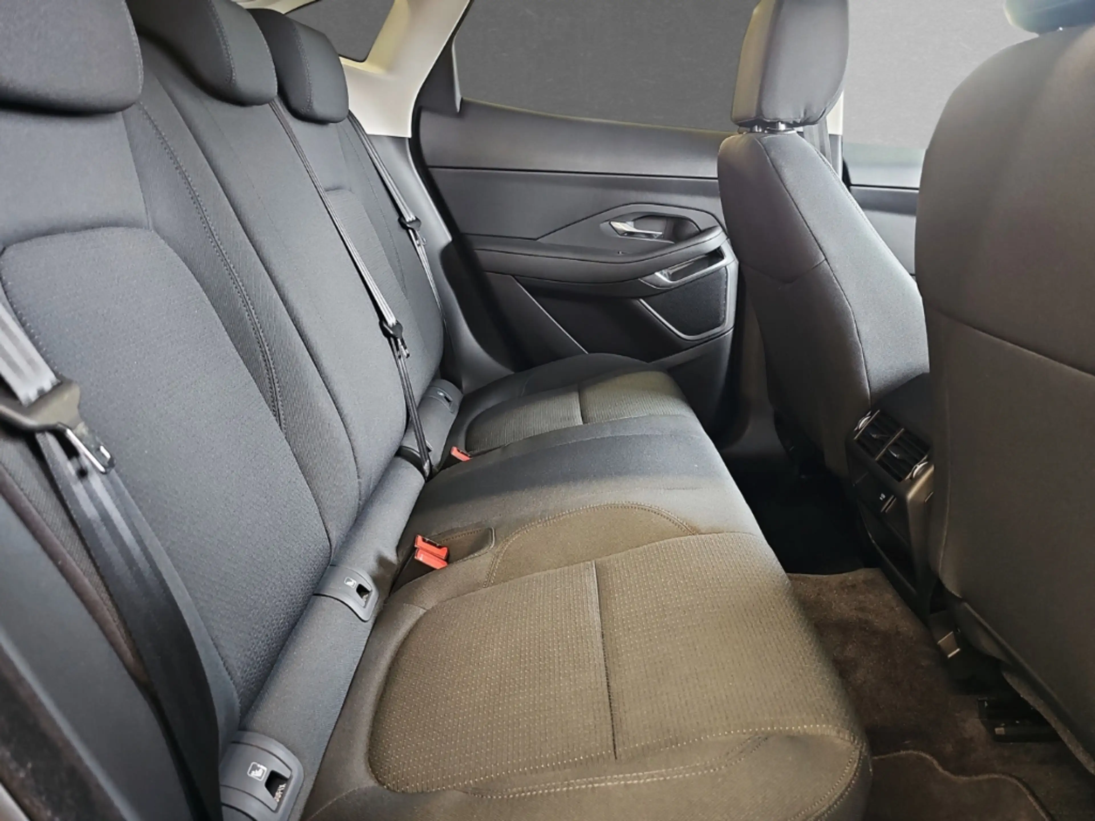 Jaguar E-Pace D150 AWD NUR HÄNDLER — photo 6