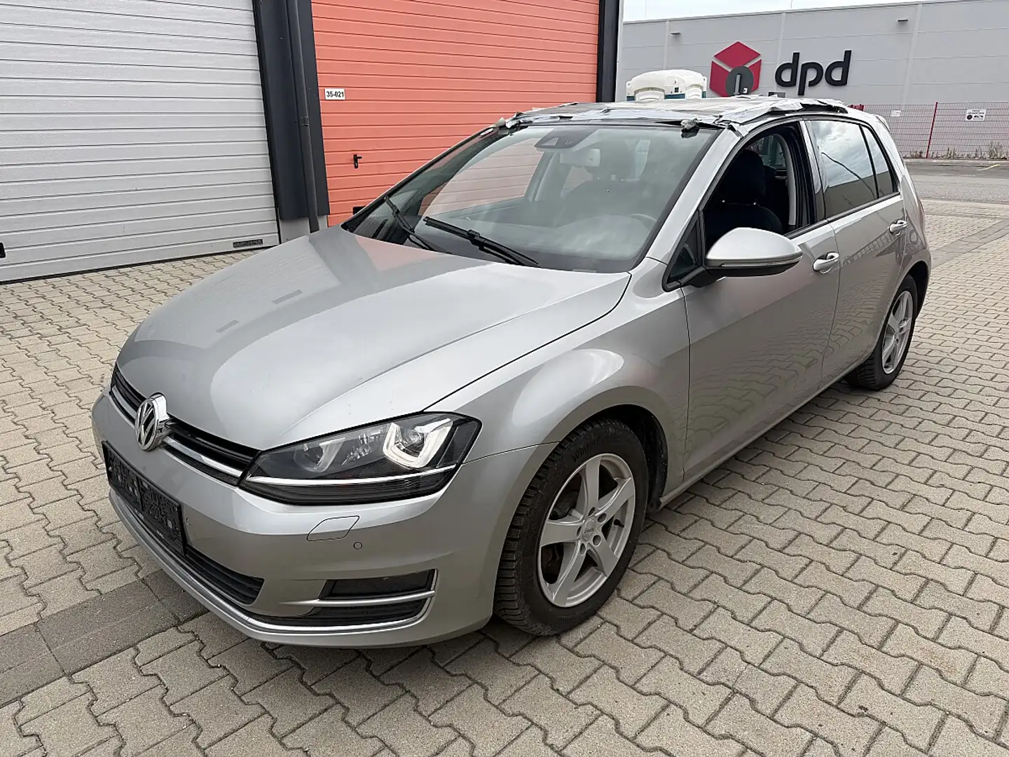 Volkswagen Golf Sky 2,0 BMT TDI DPF 4Motion Grau - 1