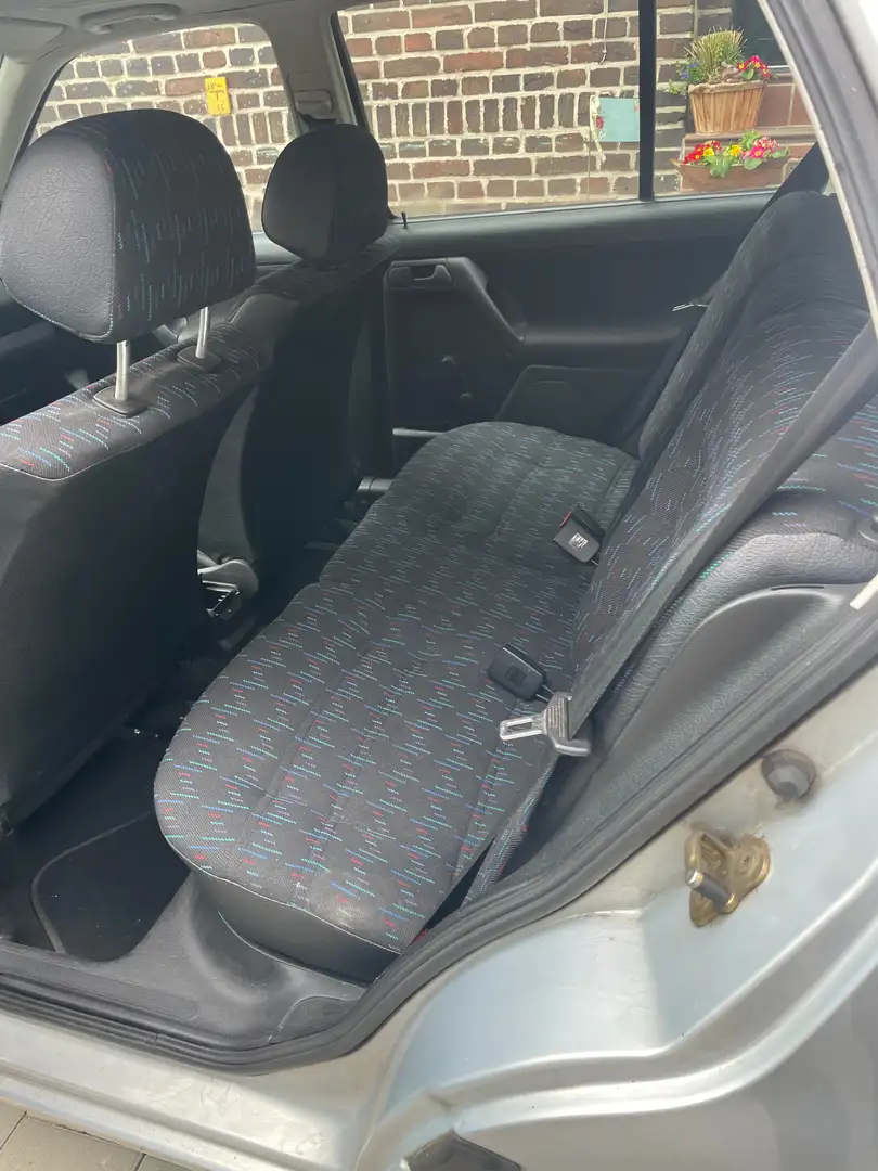 Volkswagen Golf Golf 1.6 GL Europe Silver - 2