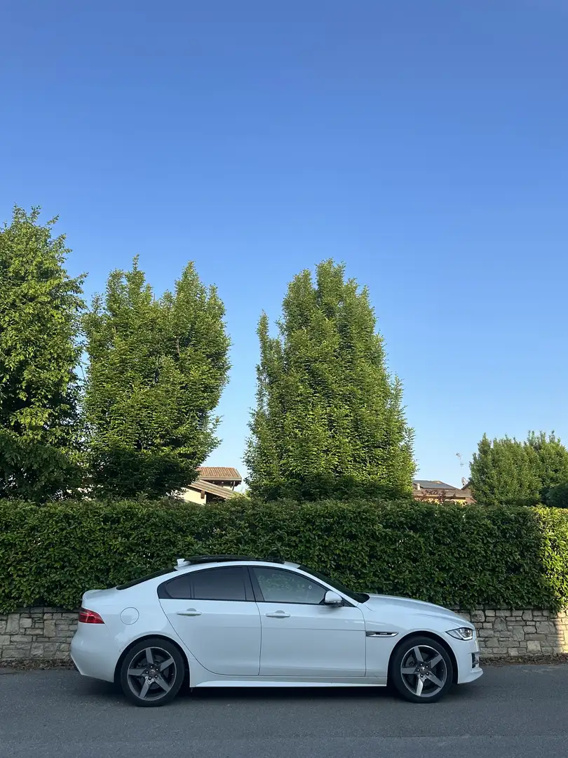 Jaguar XE 2.0d R-Sport awd 180cv auto - 1