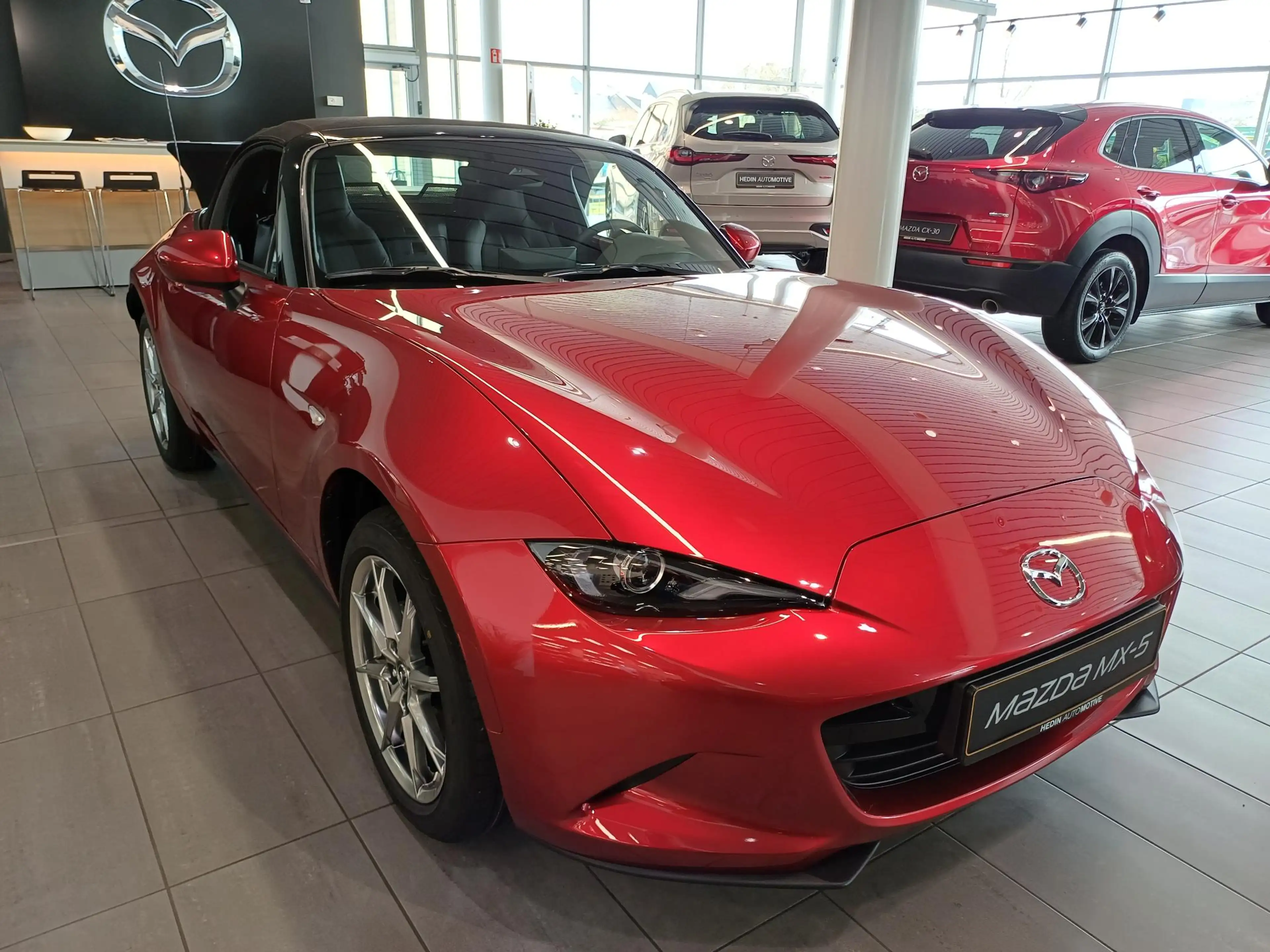 Mazda MX-5 1.5 Skyactiv-G 97kW Excl-Line Roadster — photo 3