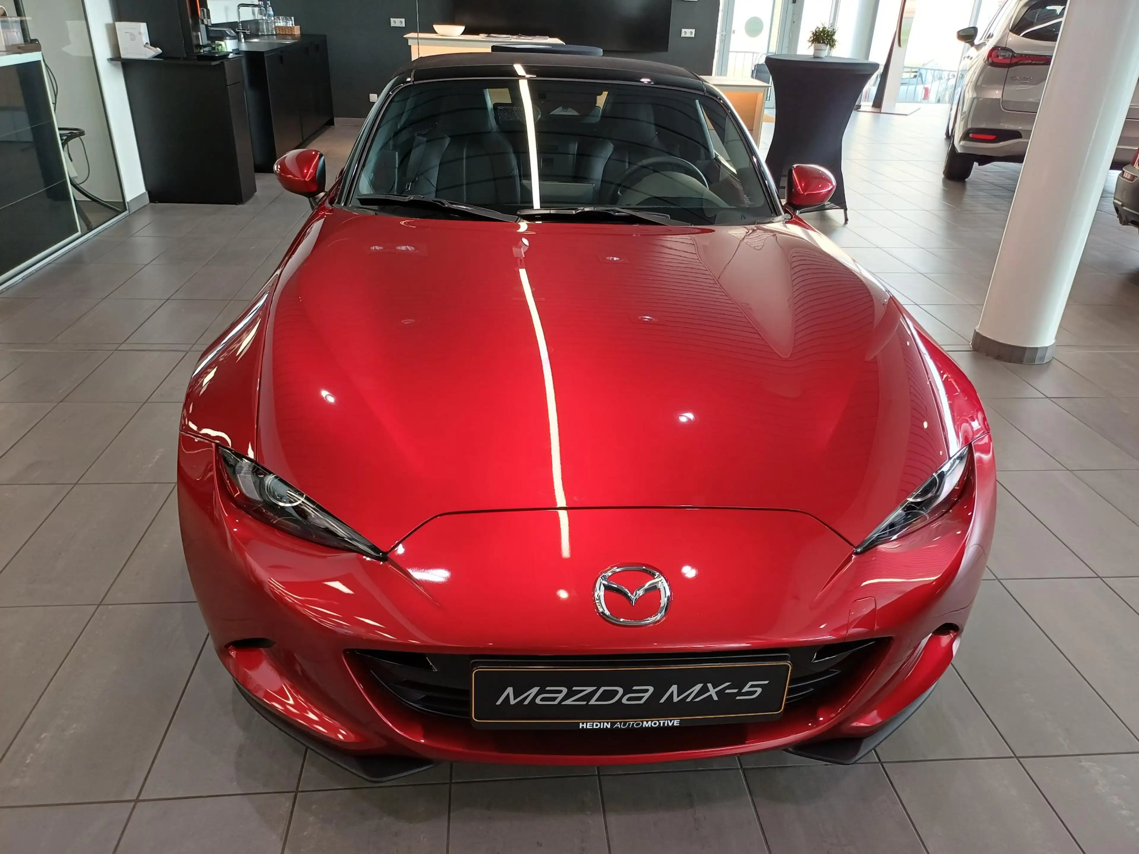 Mazda MX-5 1.5 Skyactiv-G 97kW Excl-Line Roadster — photo 2