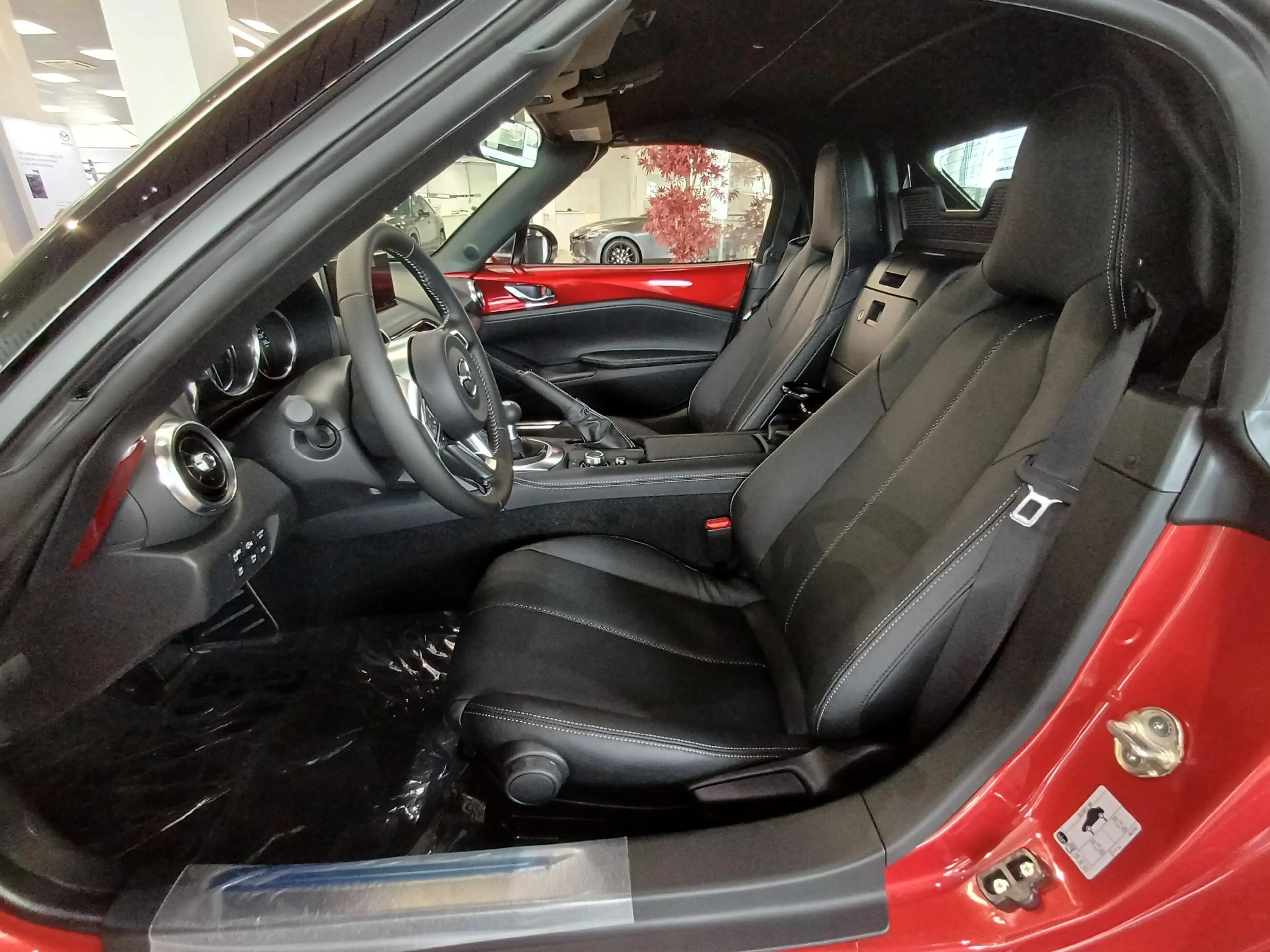 Mazda MX-5 1.5 Skyactiv-G 97kW Excl-Line Roadster — photo 7