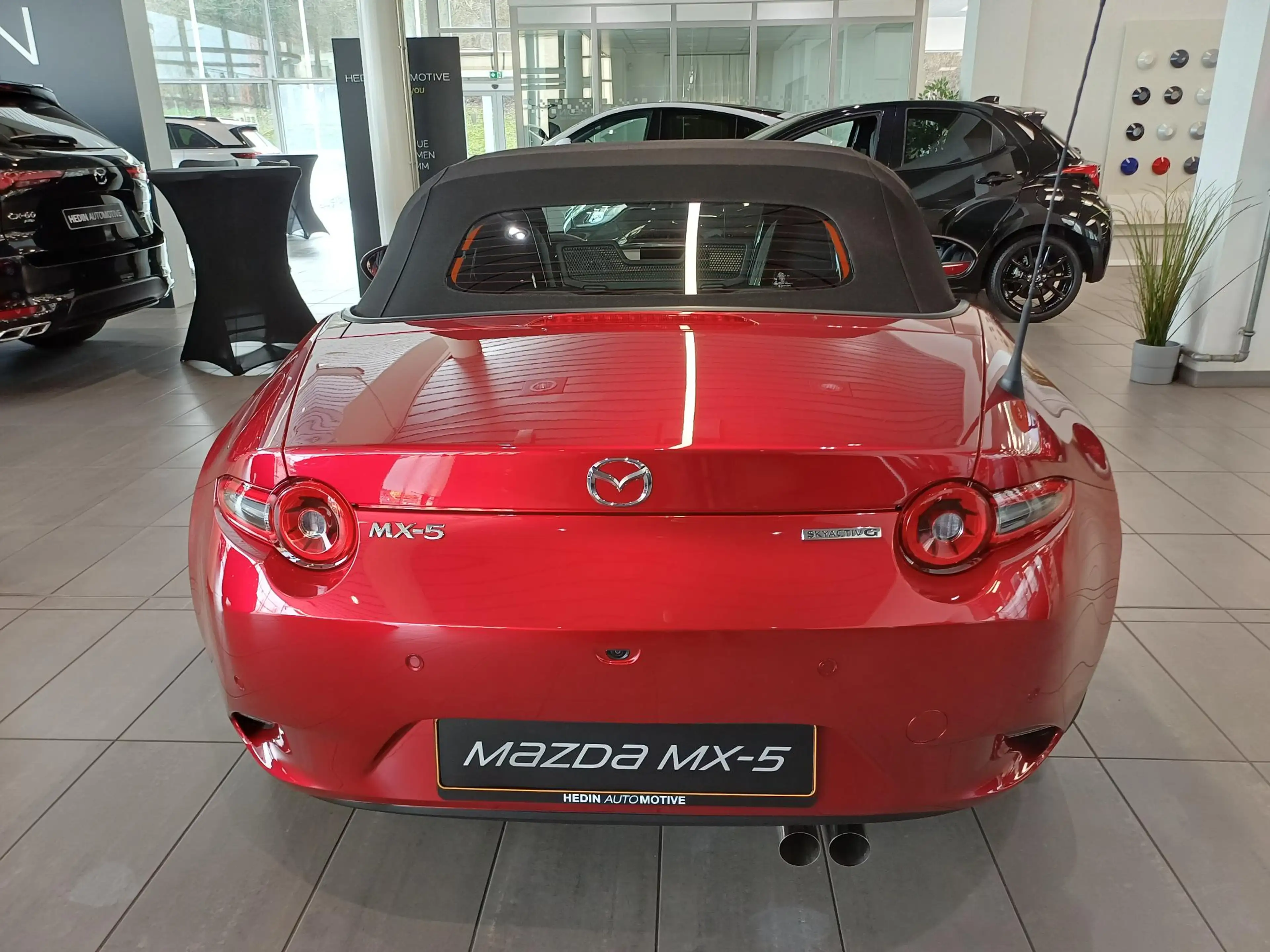 Mazda MX-5 1.5 Skyactiv-G 97kW Excl-Line Roadster — photo 4
