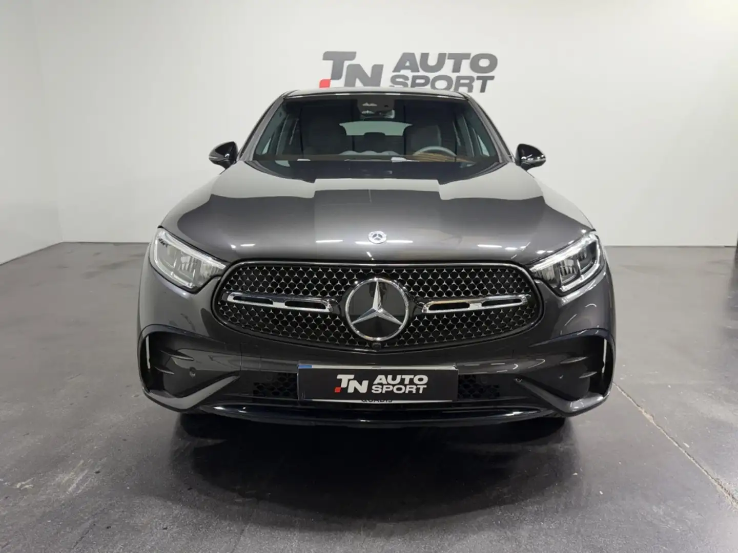 Mercedes-Benz GLC 300 Coupé 300e 4Matic Gris - 2