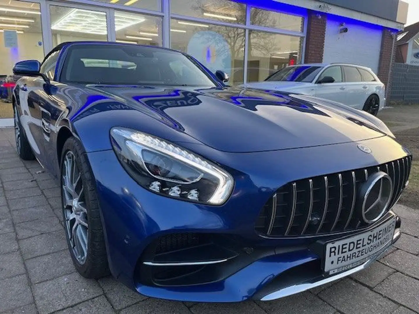 Mercedes-Benz AMG GT Roadster Airscarf Burmester Ride-Control Bleu - 1