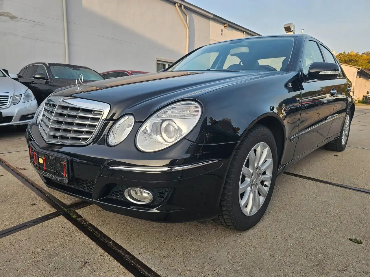 Mercedes-Benz E 200 E Limousine , 1 Jahr Garantie — photo 1 of 15