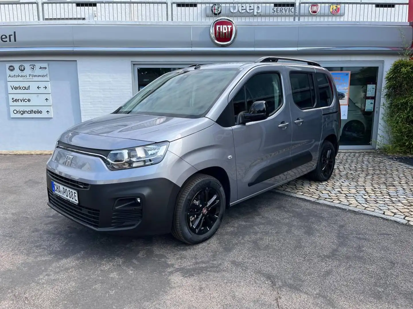Fiat E-Doblo 50kWh mit AHK und M+S Серый - 2